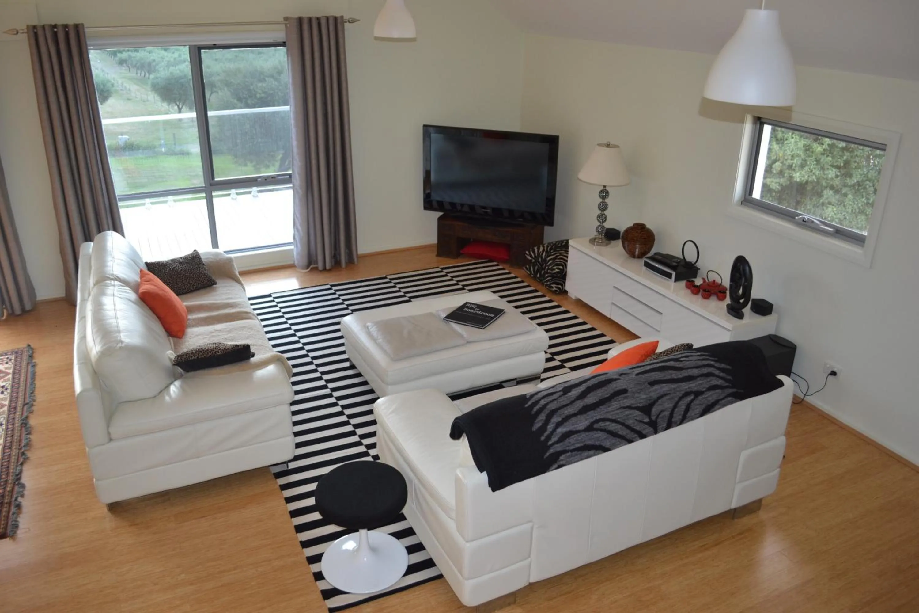 Living room, Bed in The Farm Willunga