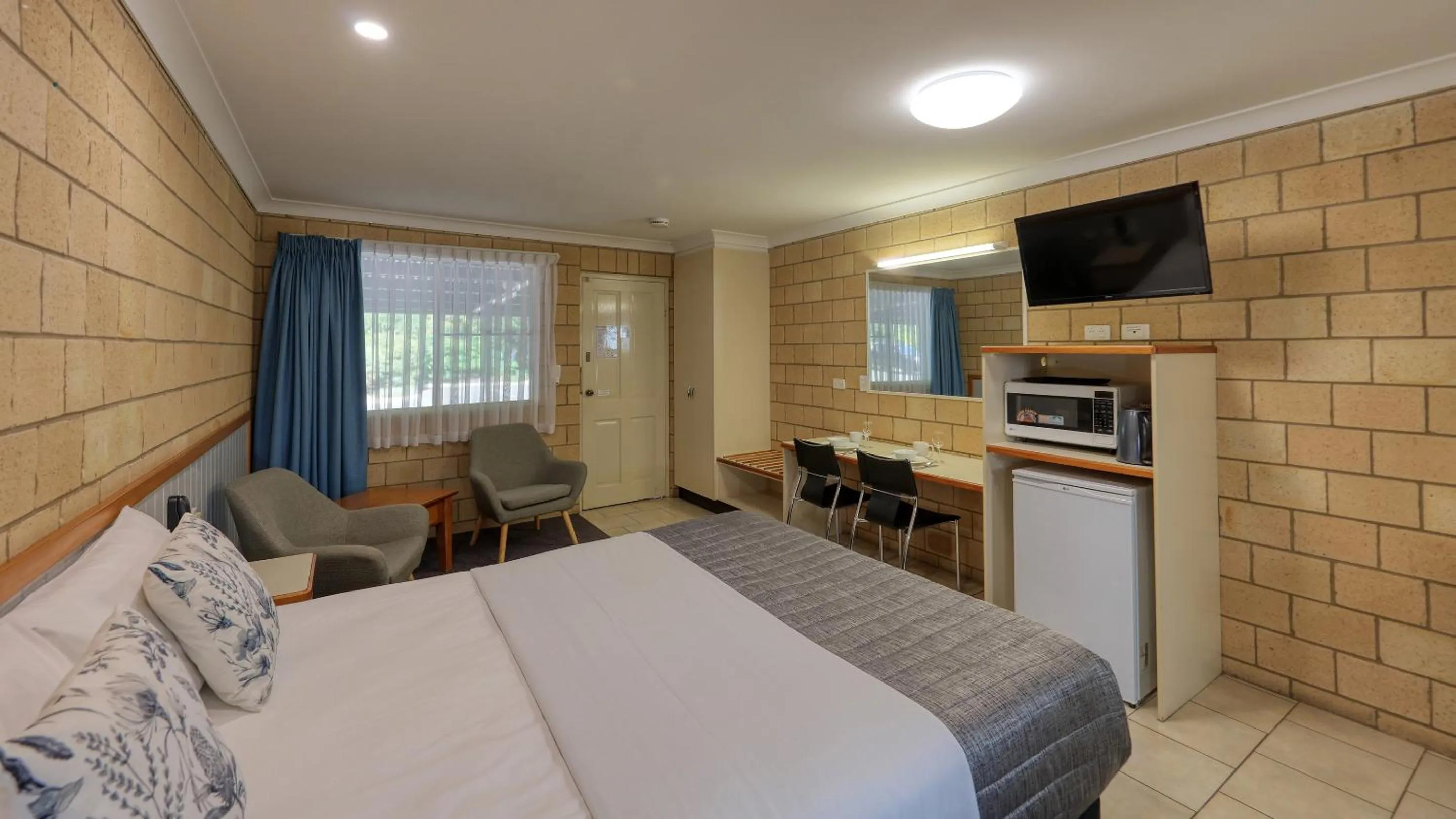 Photo of the whole room, Bed in Jacaranda Country Motel
