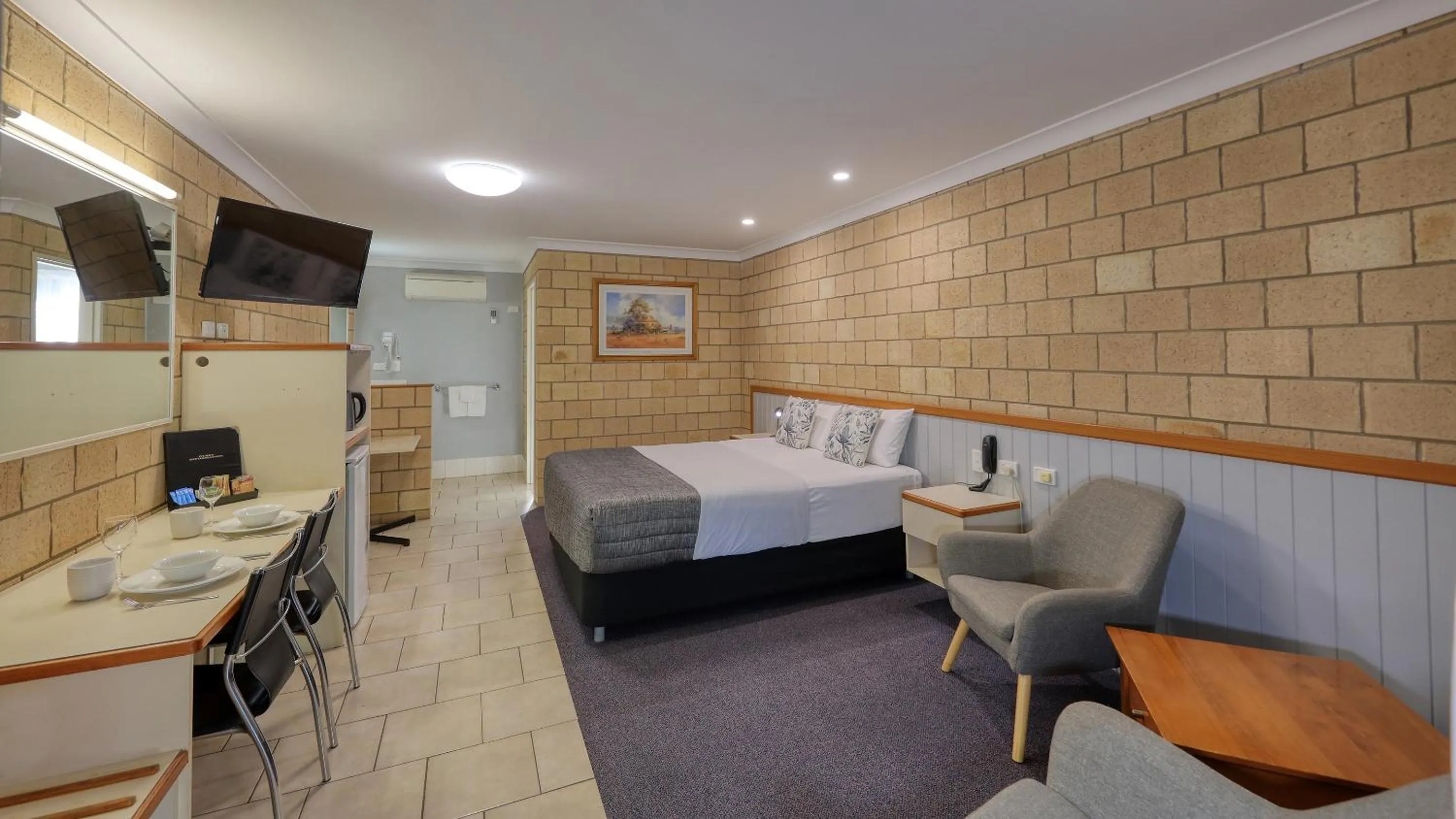 Photo of the whole room, Bed in Jacaranda Country Motel