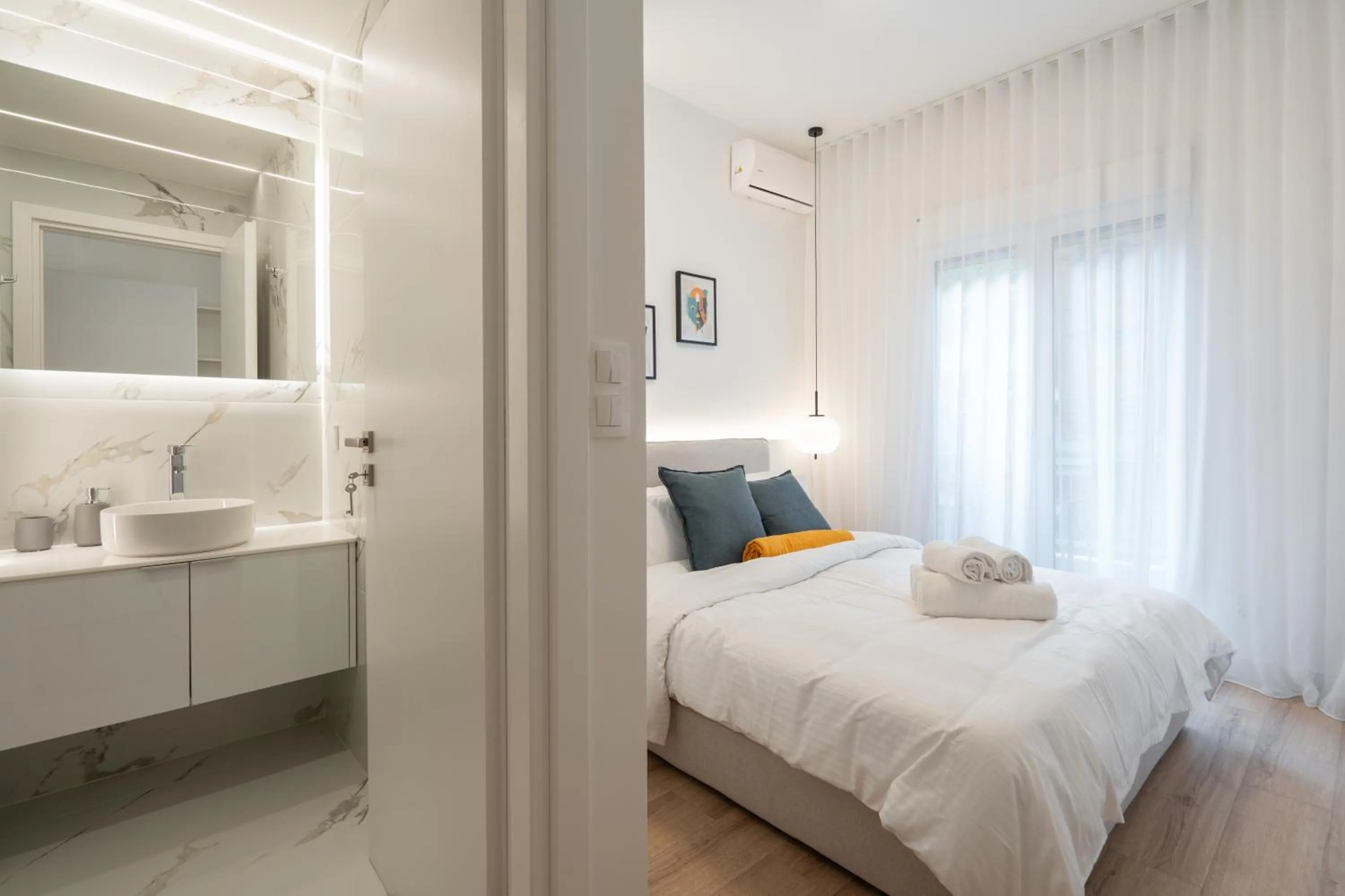 Bed in Exclusive and Deluxe Apartment in Athens City