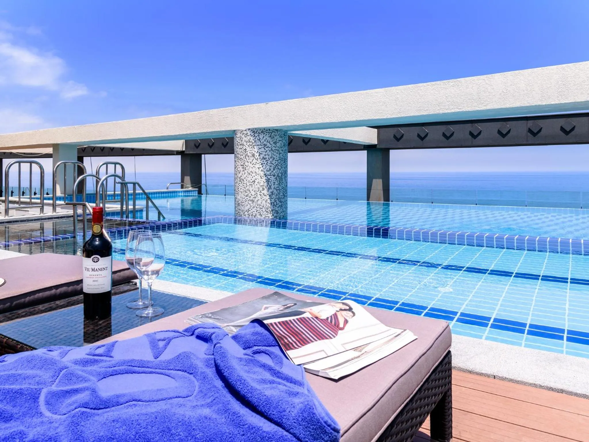 Beach in Grabel Hotel Jeju