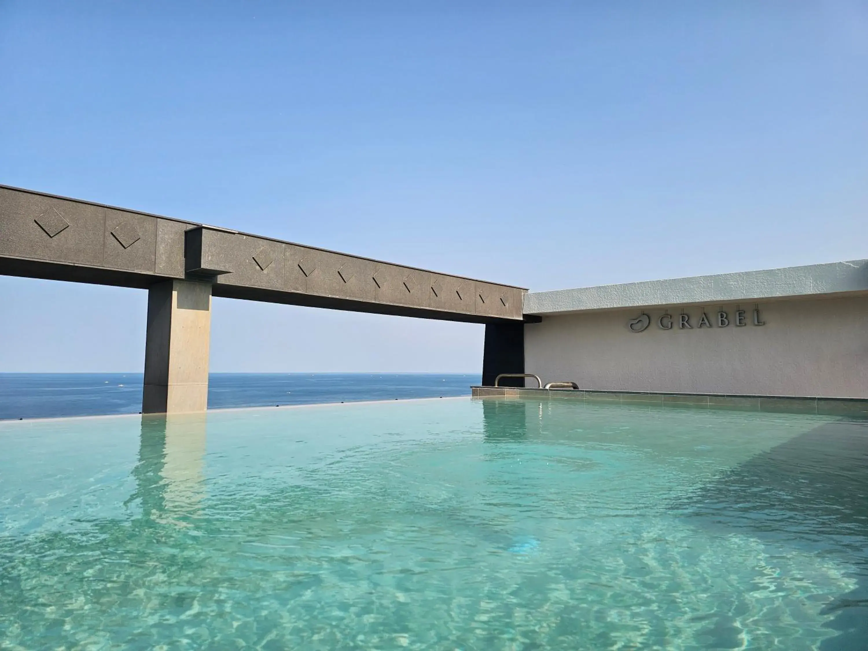 Swimming pool in Grabel Hotel Jeju Swimming pool in Grabel Hotel Jeju