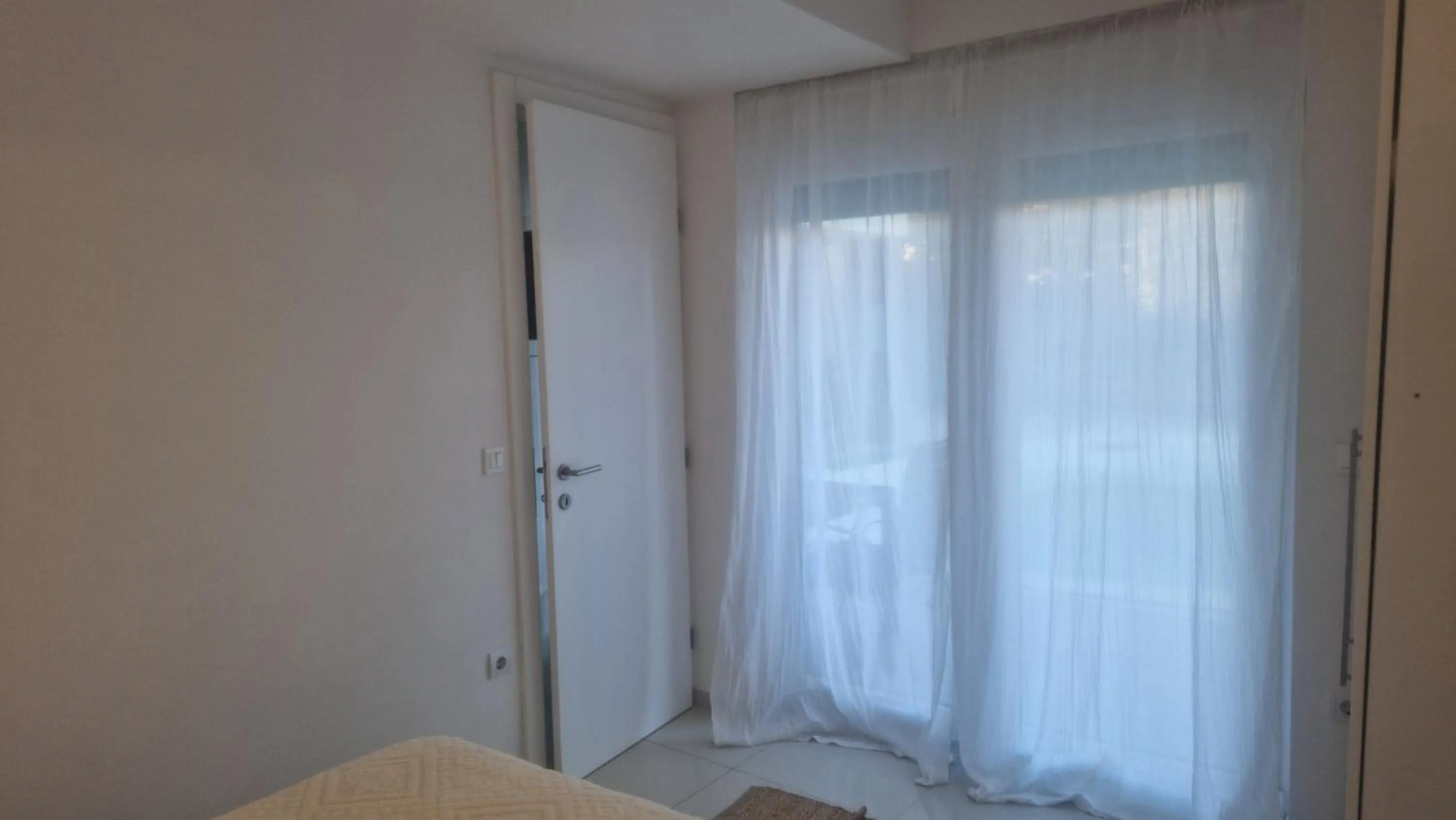 Balcony/Terrace, Bed in Basic Mansion Mandalina