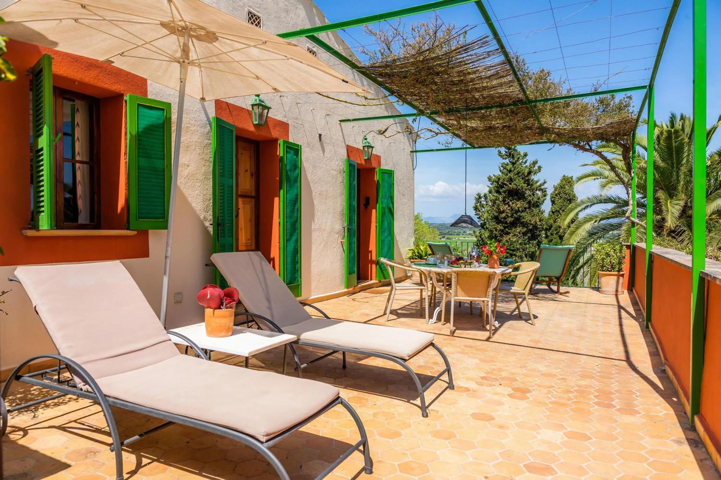 Property building in Sa Rota den Palerm Two Bedrooms