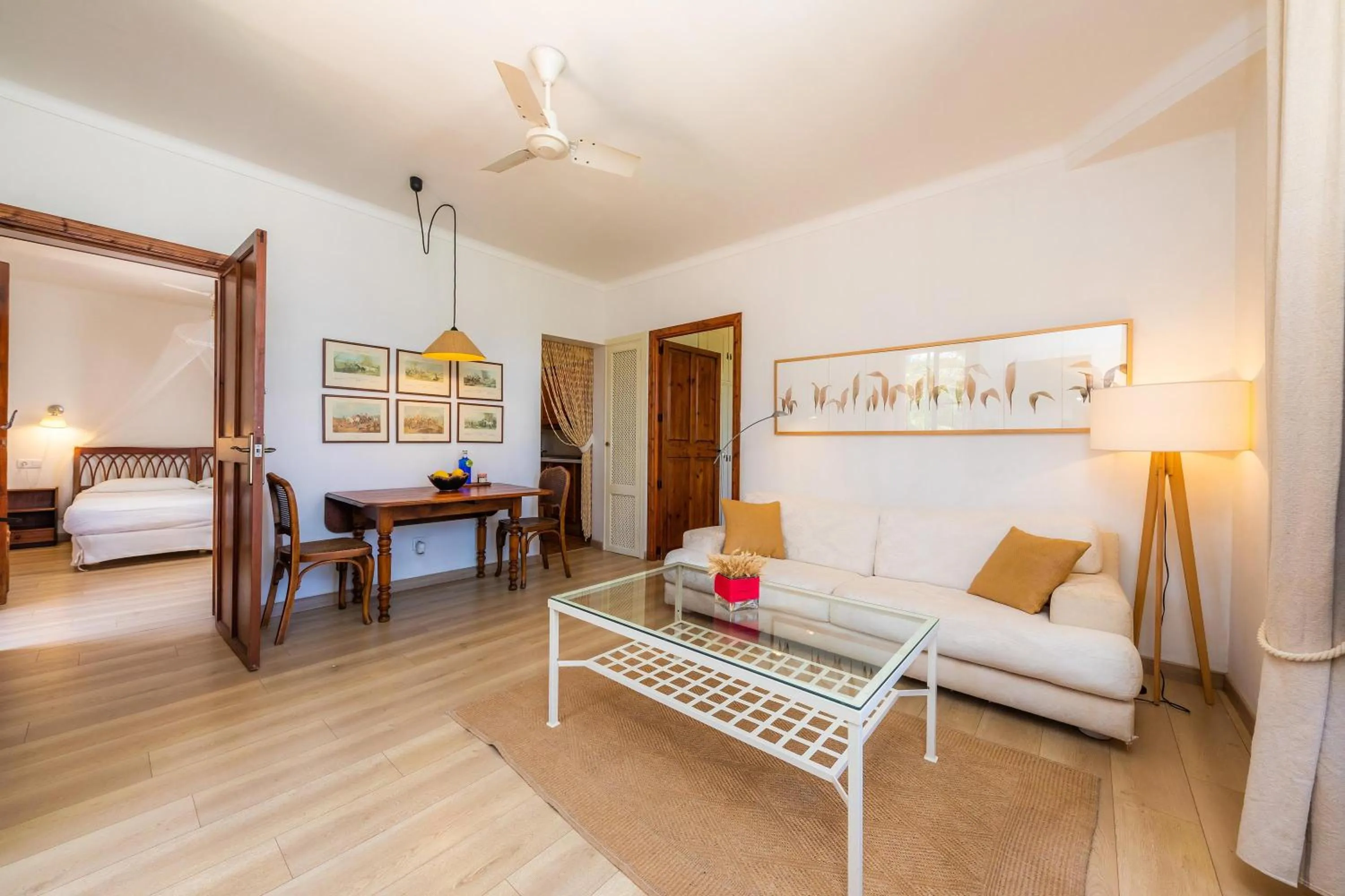 Living room, Seating Area in Sa Rota den Palerm Two Bedrooms