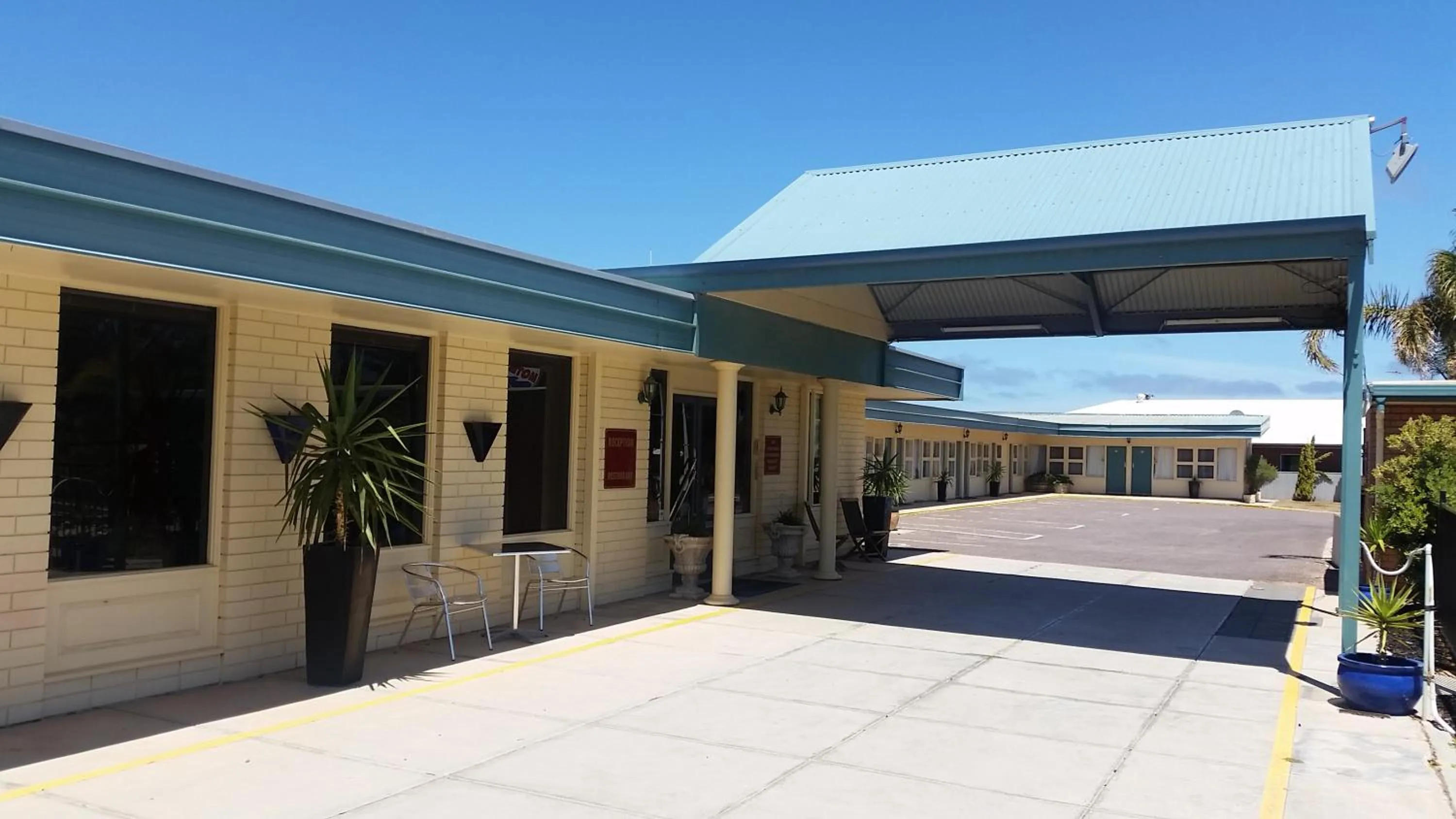 Property building in East West Motel Ceduna