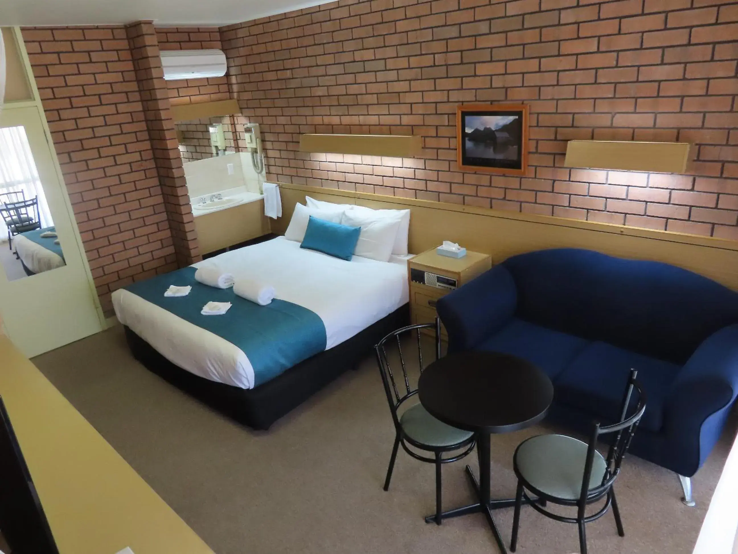 Standard King Room in East West Motel Ceduna Standard King Room in East West Motel Ceduna