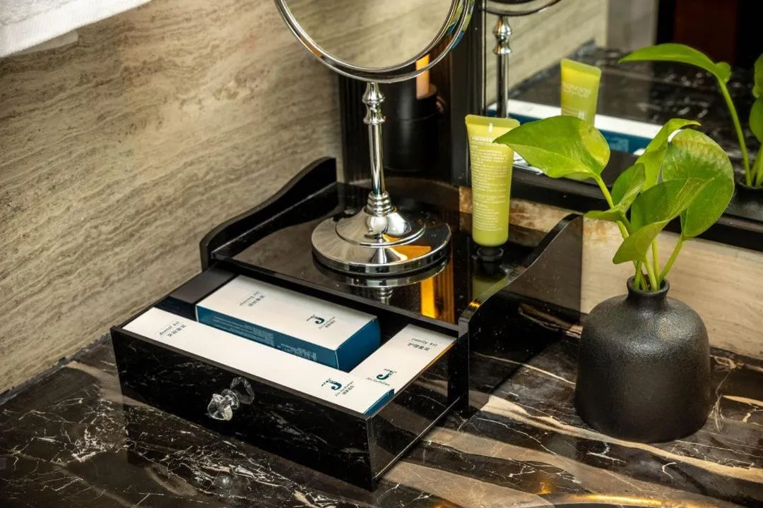 Jolie Vue Boutique Hotel Guilin (near Elephant Trunk Hill)