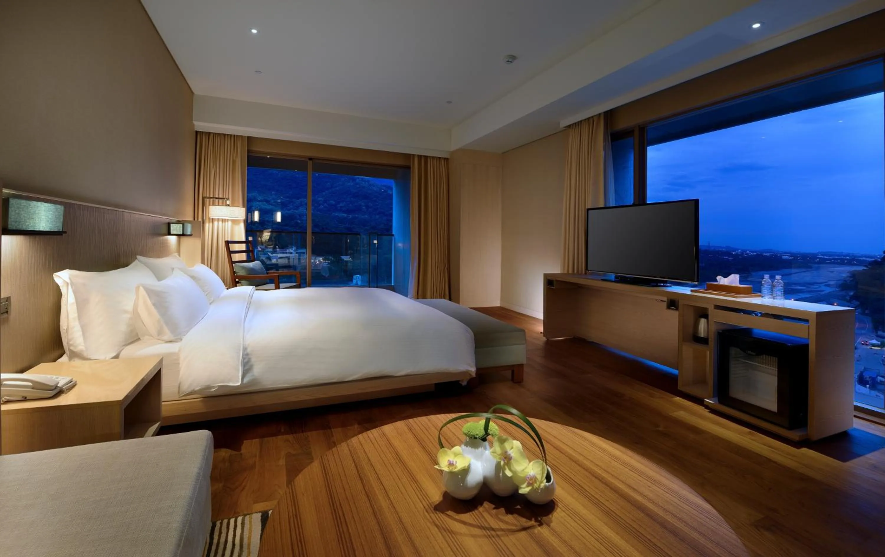 Decorative detail, Bed in Chihpen Century Hotel