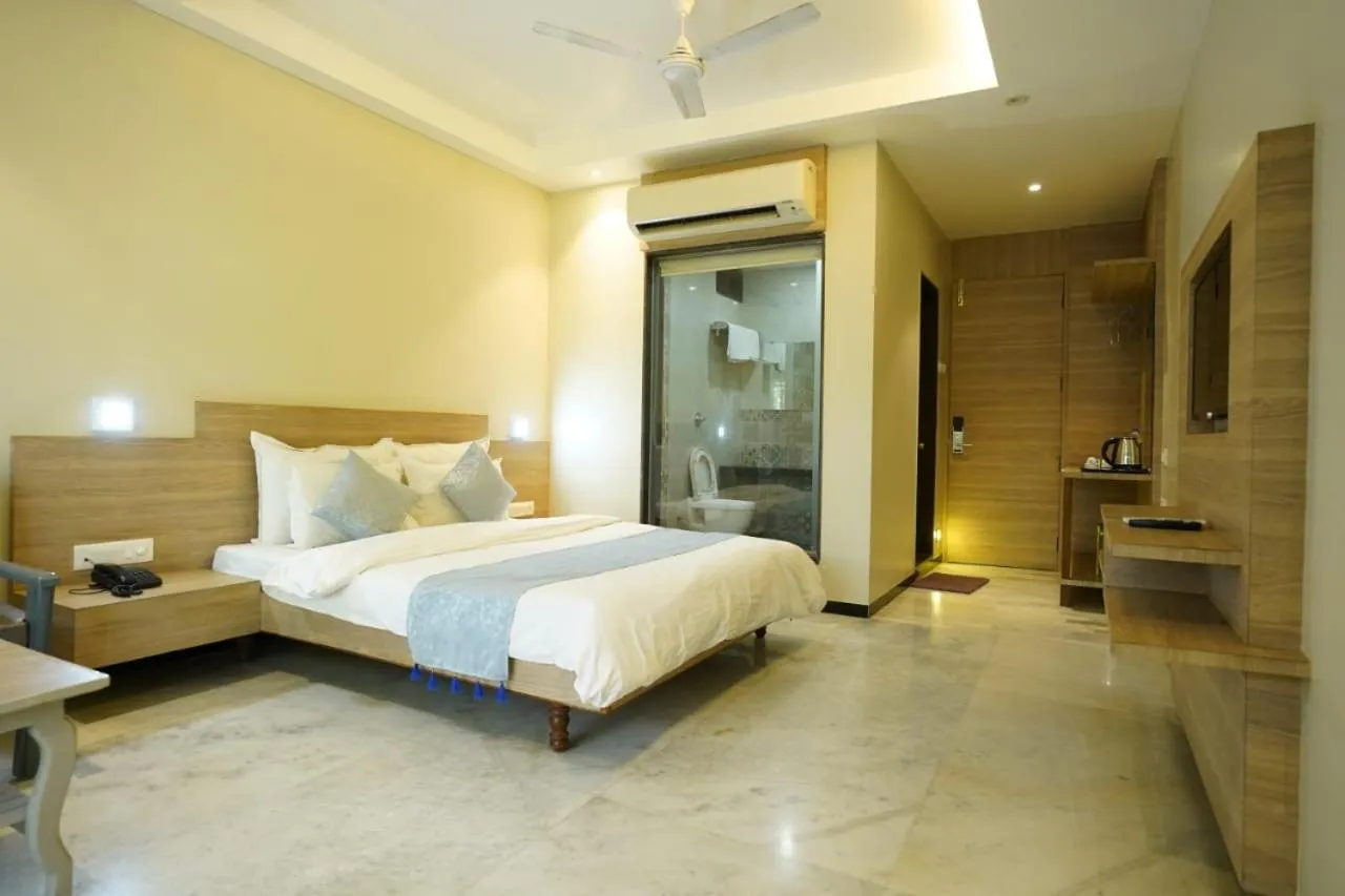 Bed in Hotel Hrushikesh