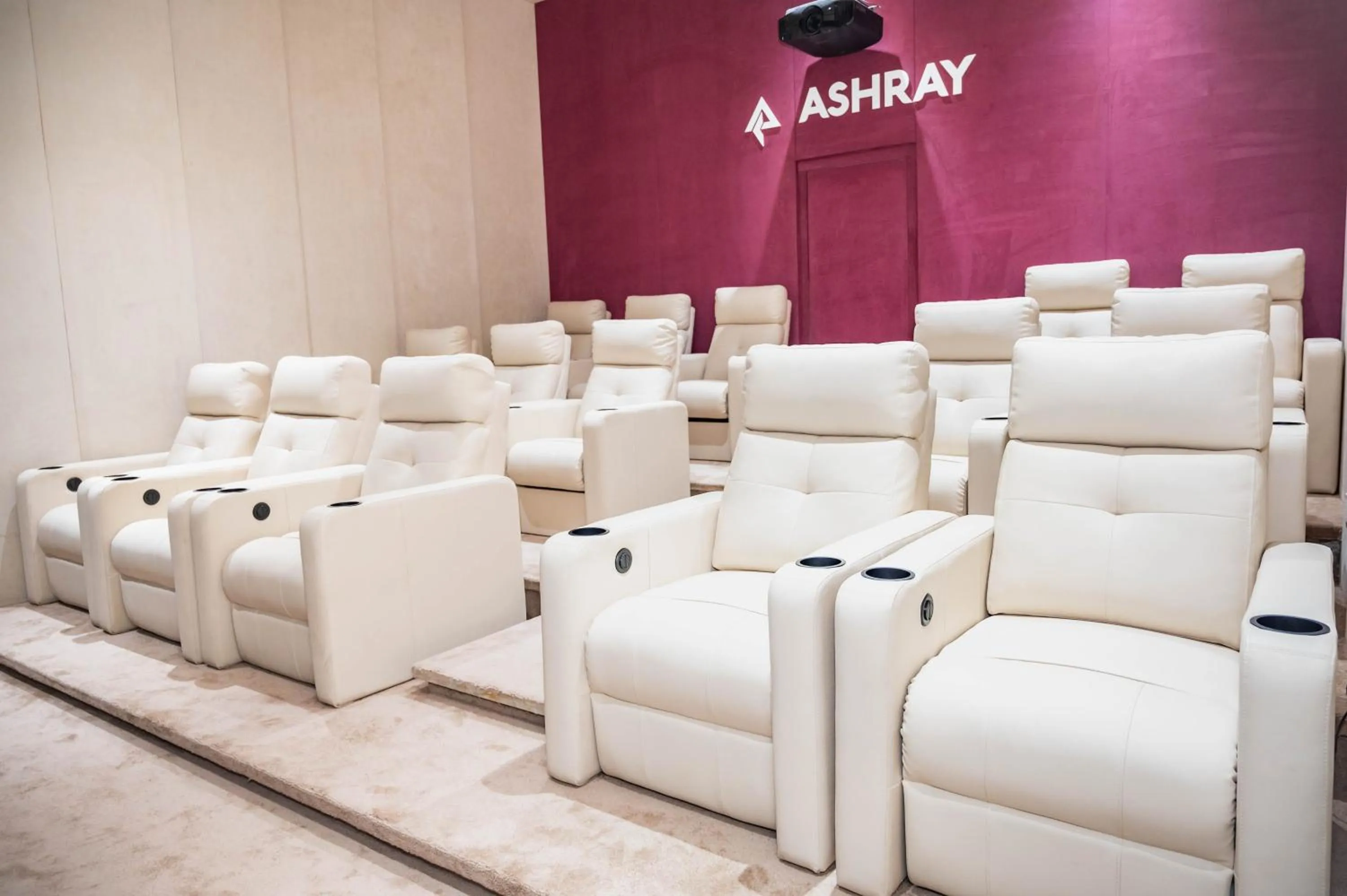 TV and multimedia in Z Bliss Suites, BKC