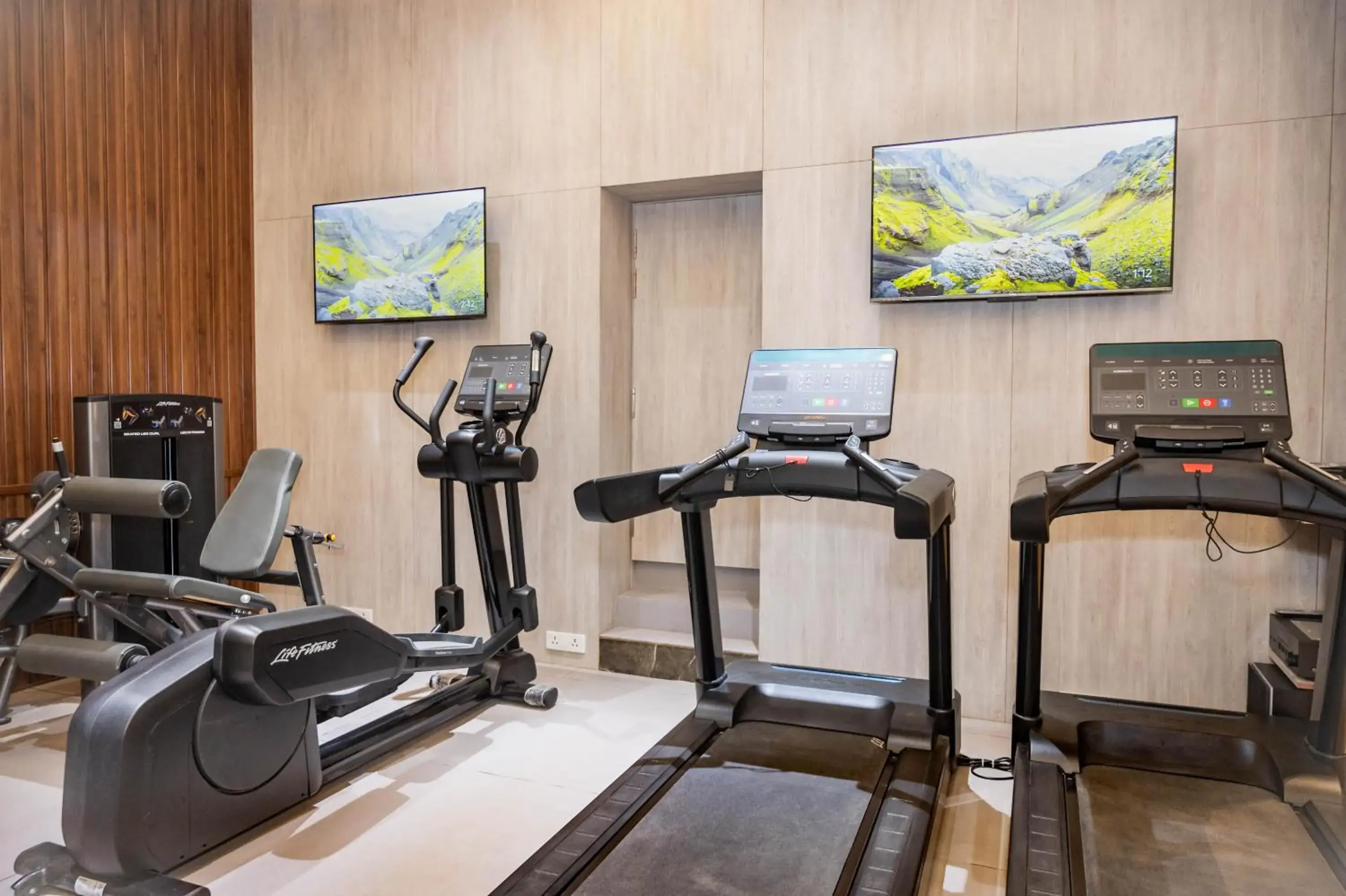 Fitness centre/facilities in Z Bliss Suites, BKC Fitness centre/facilities in Z Bliss Suites, BKC