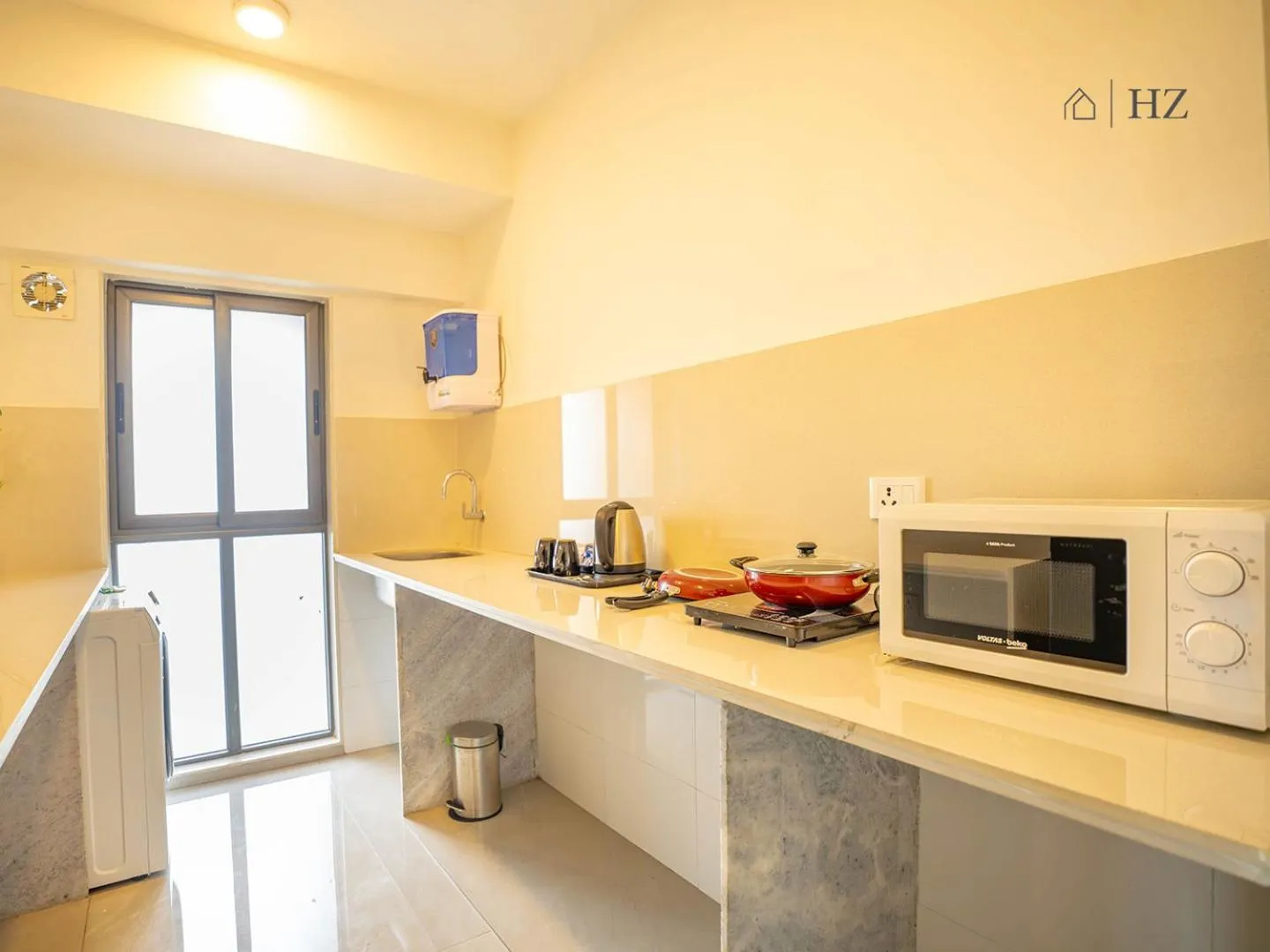 Kitchen or kitchenette in Z Bliss Suites, BKC