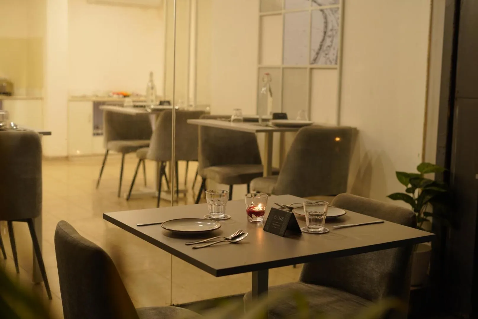 Restaurant/places to eat in Z Bliss Suites, BKC