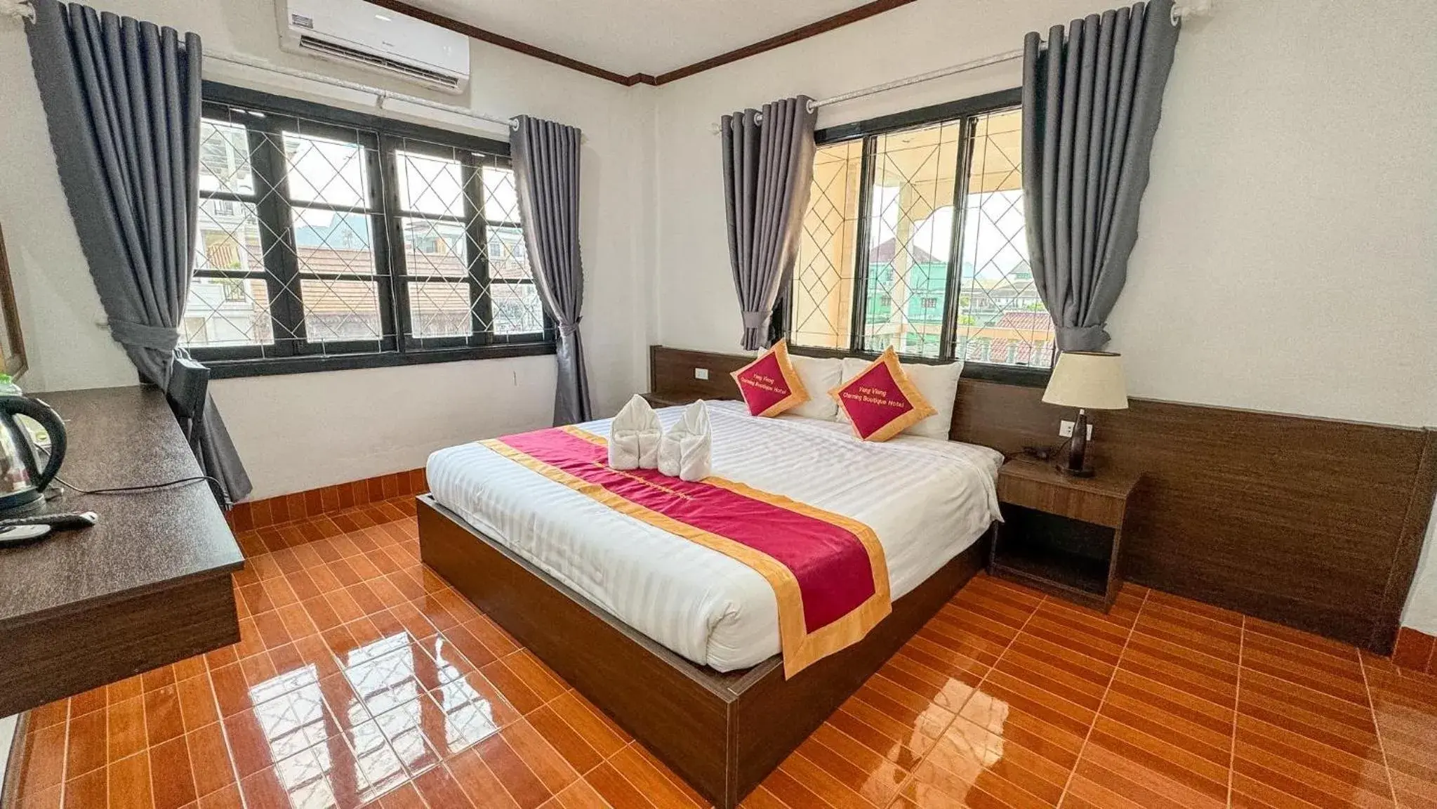 Deluxe Queen Room in VangVieng Charming Boutique Hotel Deluxe Queen Room in VangVieng Charming Boutique Hotel