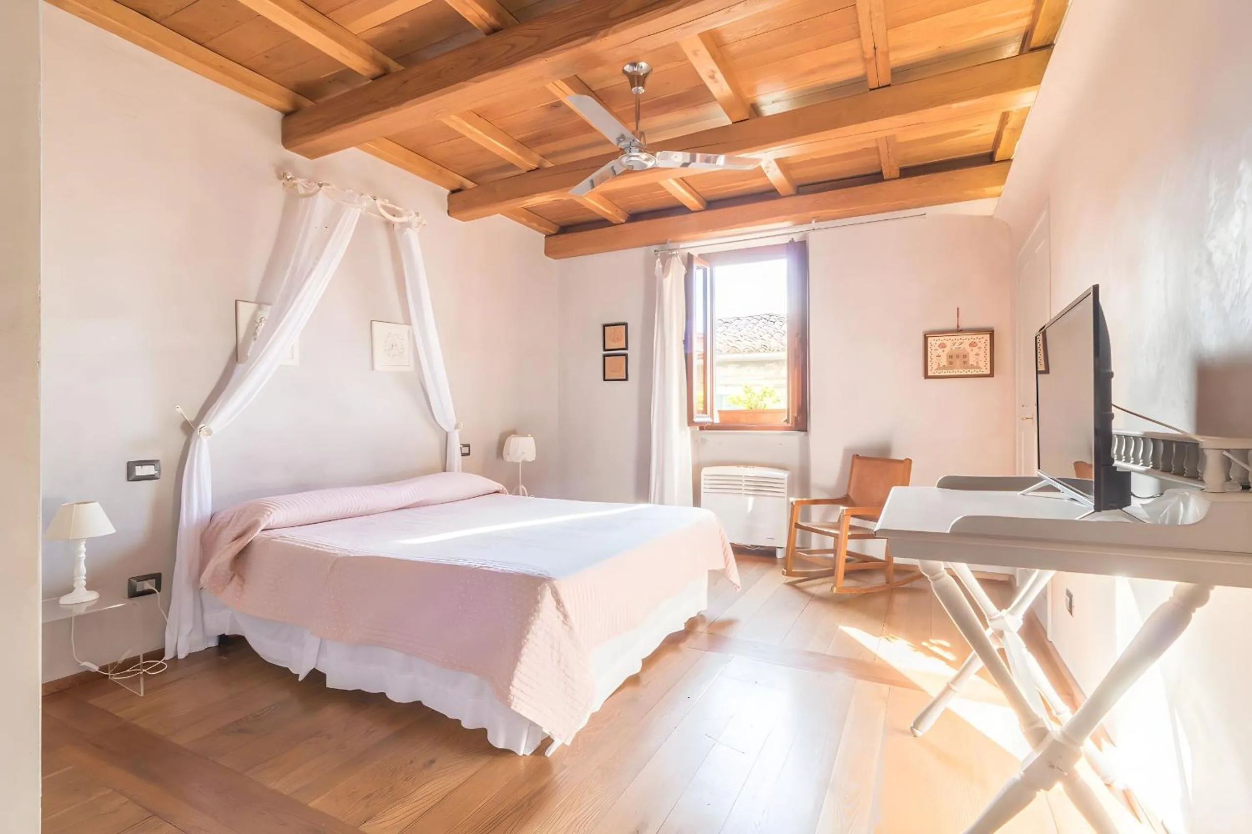 Deluxe Queen Studio  in Boutique B&B Residenza Farnese