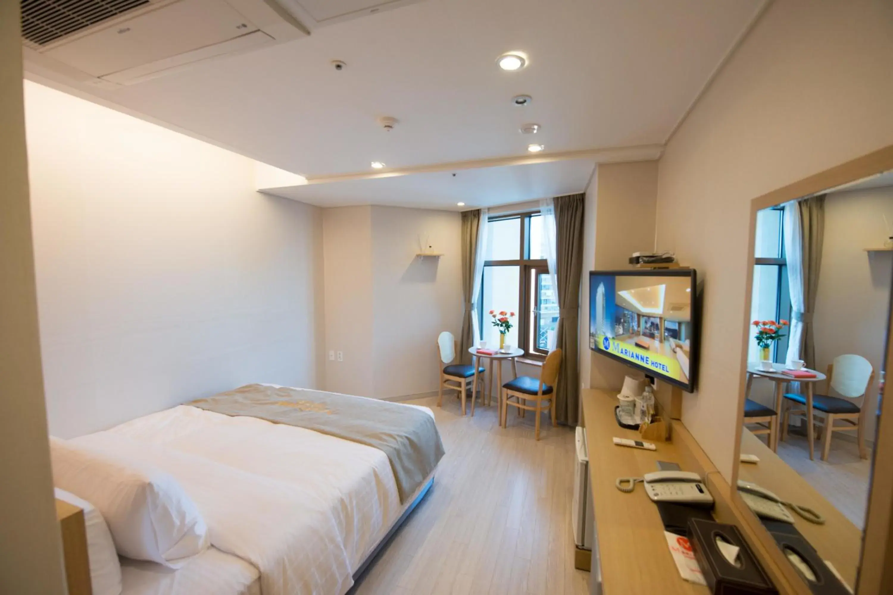 Standard Double Room with City View in Haeundae Marianne Hotel Standard Double Room with City View in Haeundae Marianne Hotel