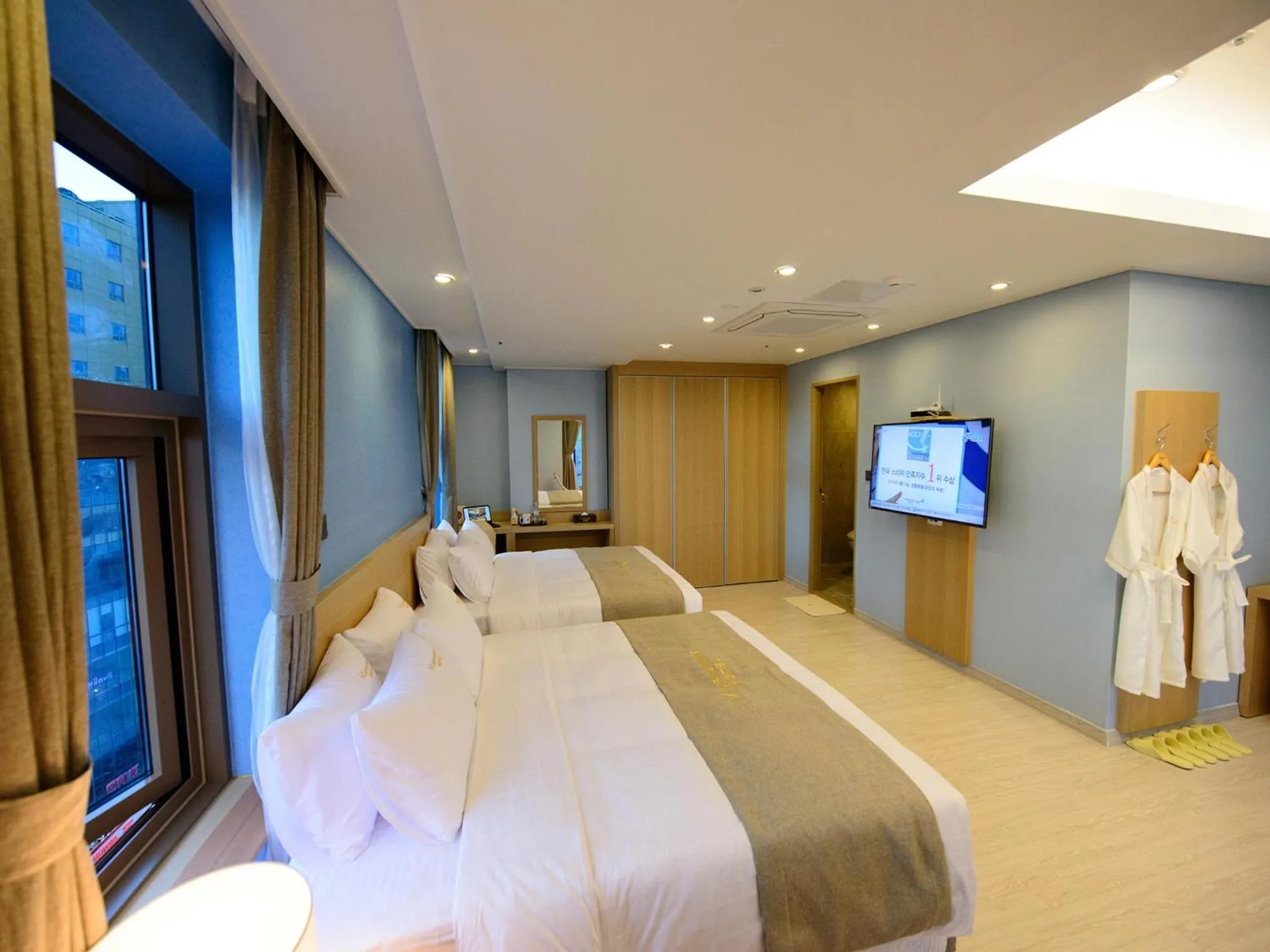 Bedroom, Bed in Haeundae Marianne Hotel