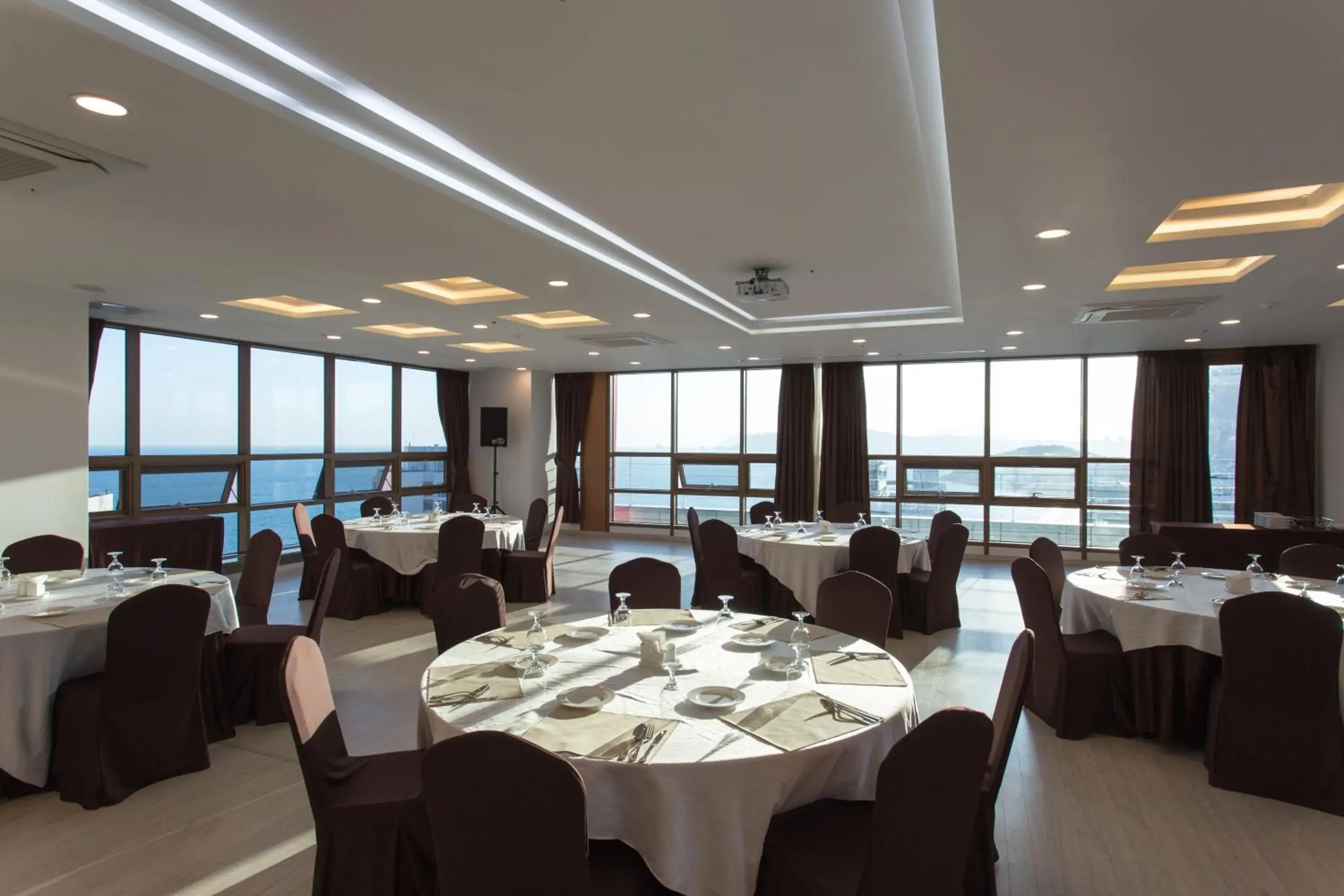 Restaurant/places to eat in Haeundae Marianne Hotel Restaurant/places to eat in Haeundae Marianne Hotel