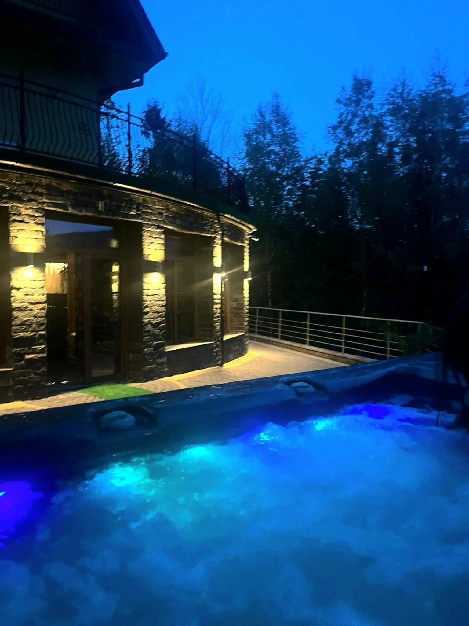 Hot Tub in Hotel Karolek