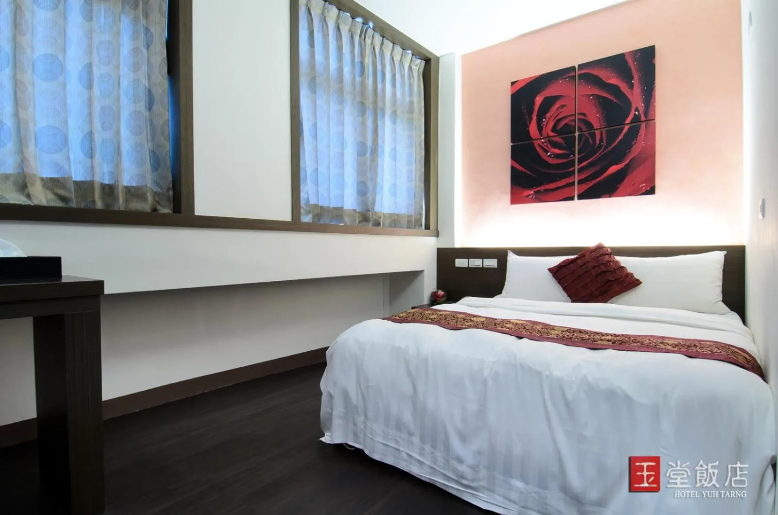 Bed in Yuh-Tarng Hotel