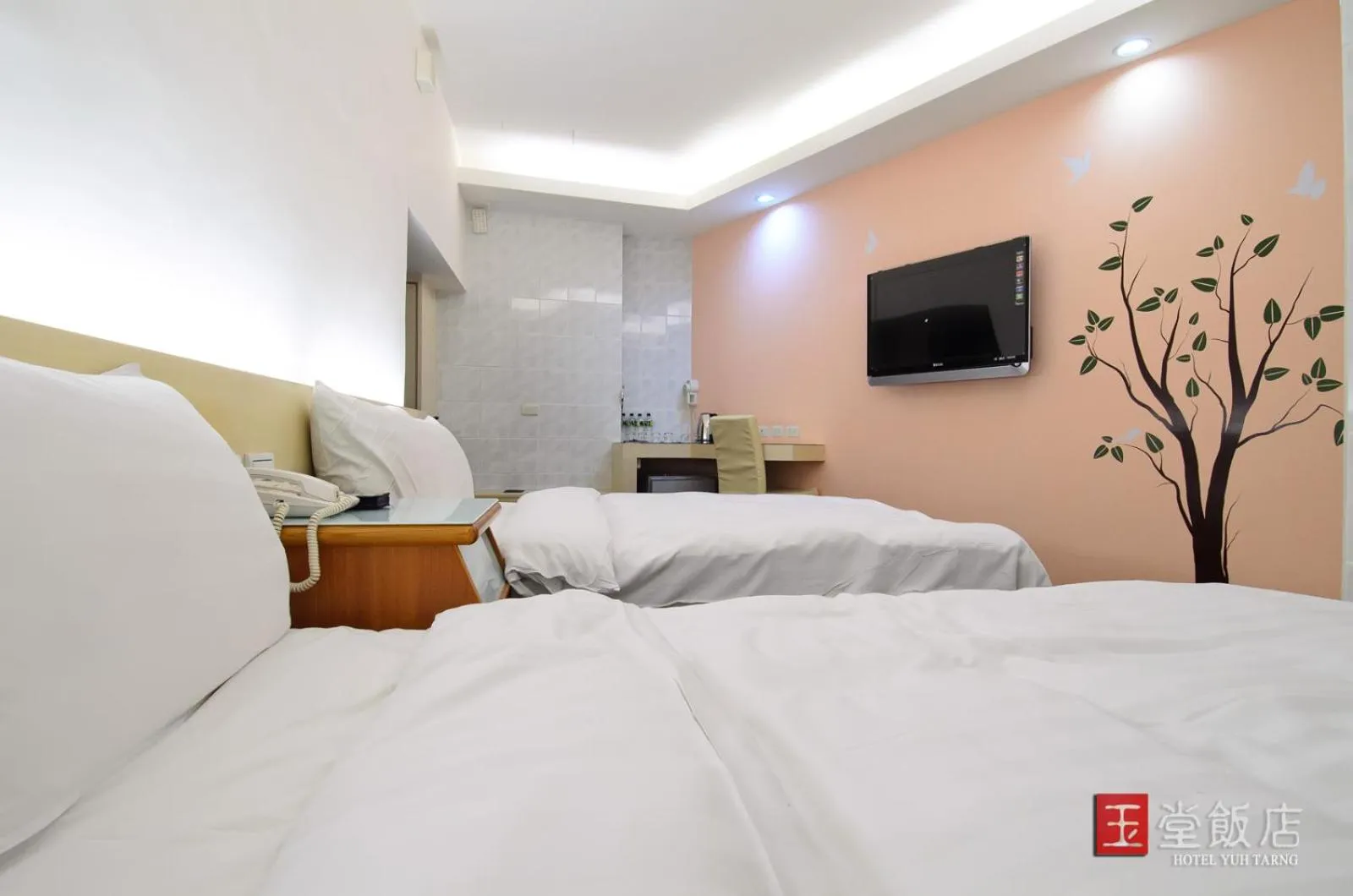 Bed in Yuh-Tarng Hotel