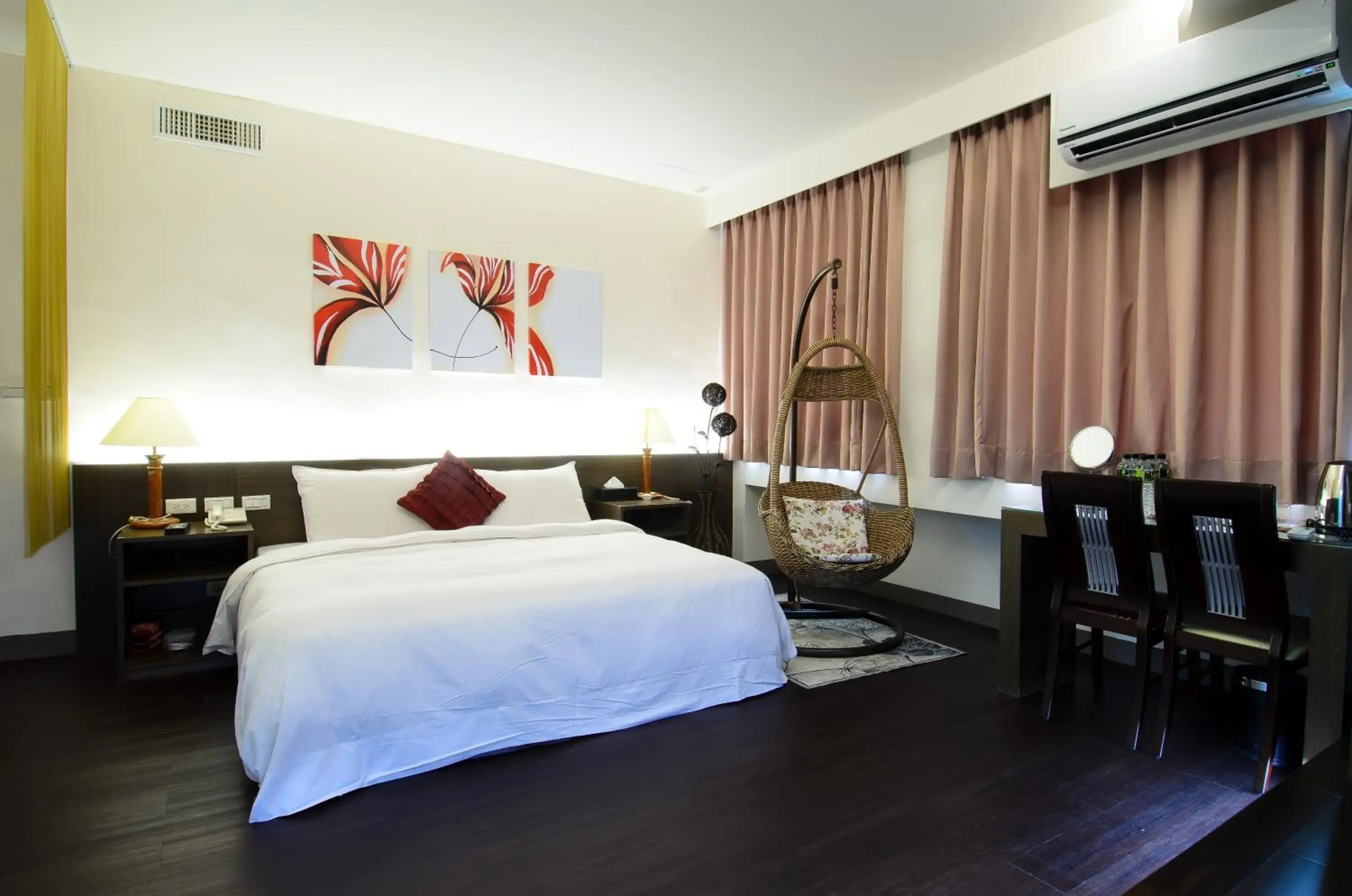 Photo of the whole room, Bed in Yuh-Tarng Hotel Photo of the whole room, Bed in Yuh-Tarng Hotel