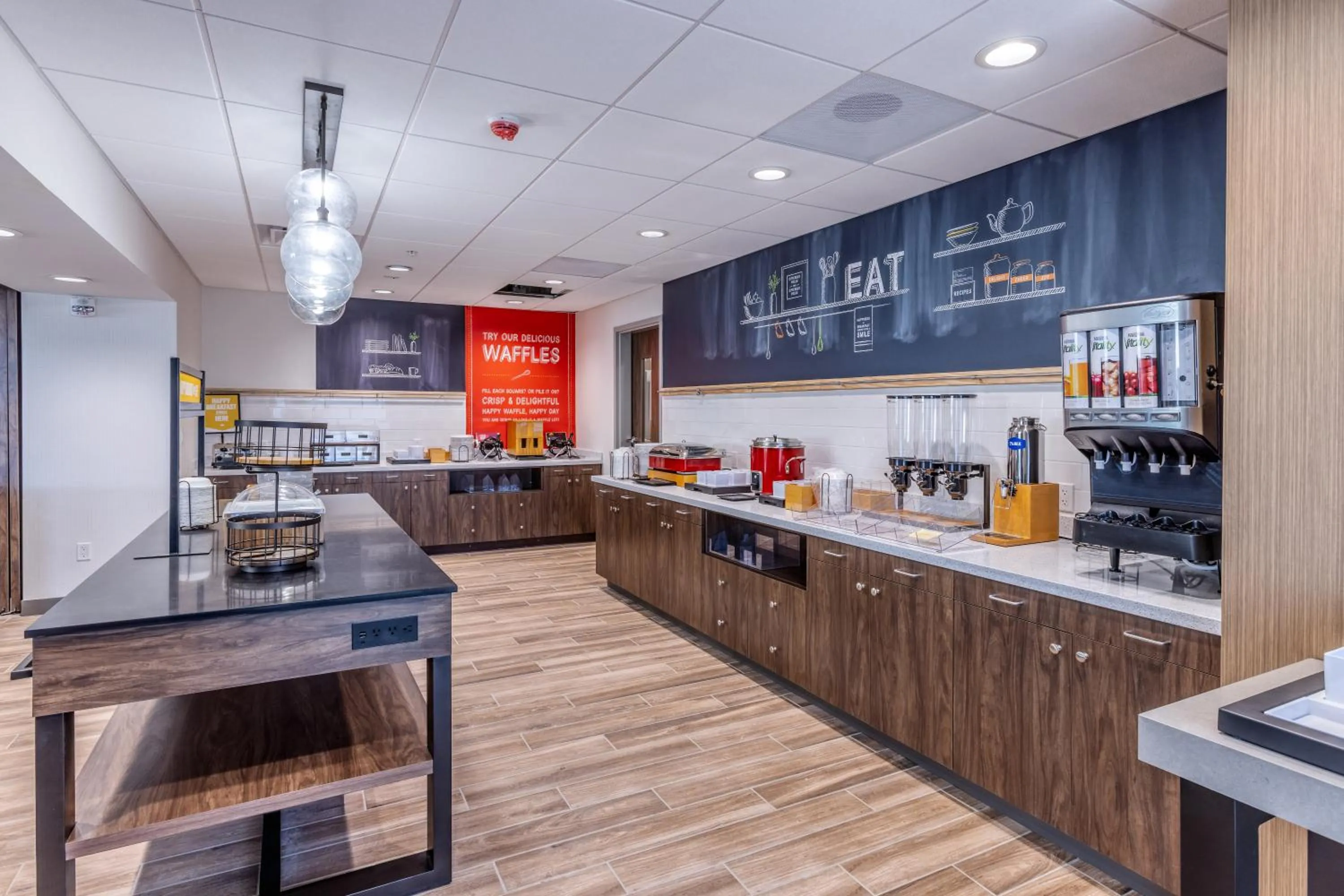 Food in Hampton Inn & Suites Bakersfield Central