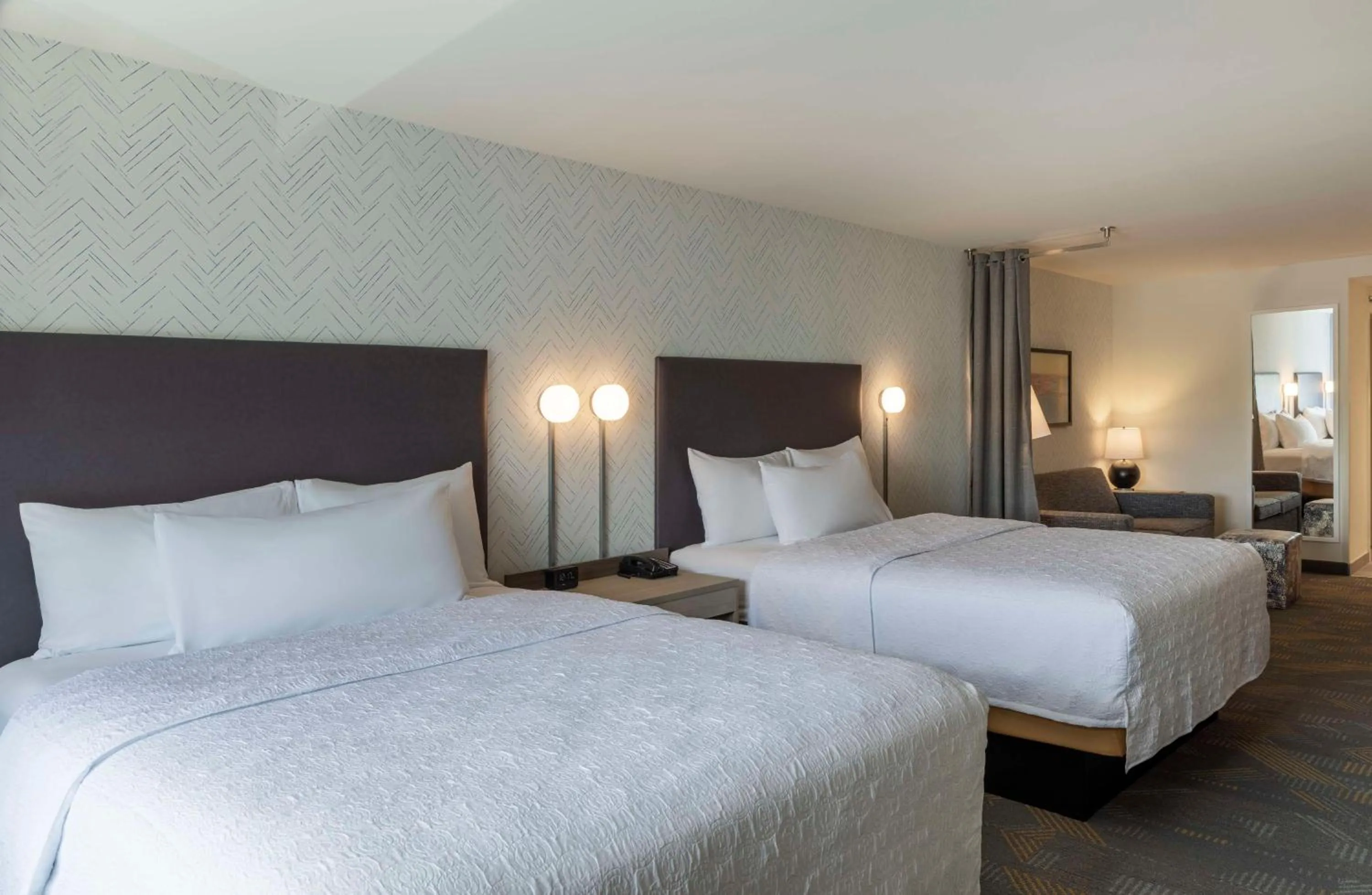 Bed in Home2 Suites By Hilton East Haven New Haven