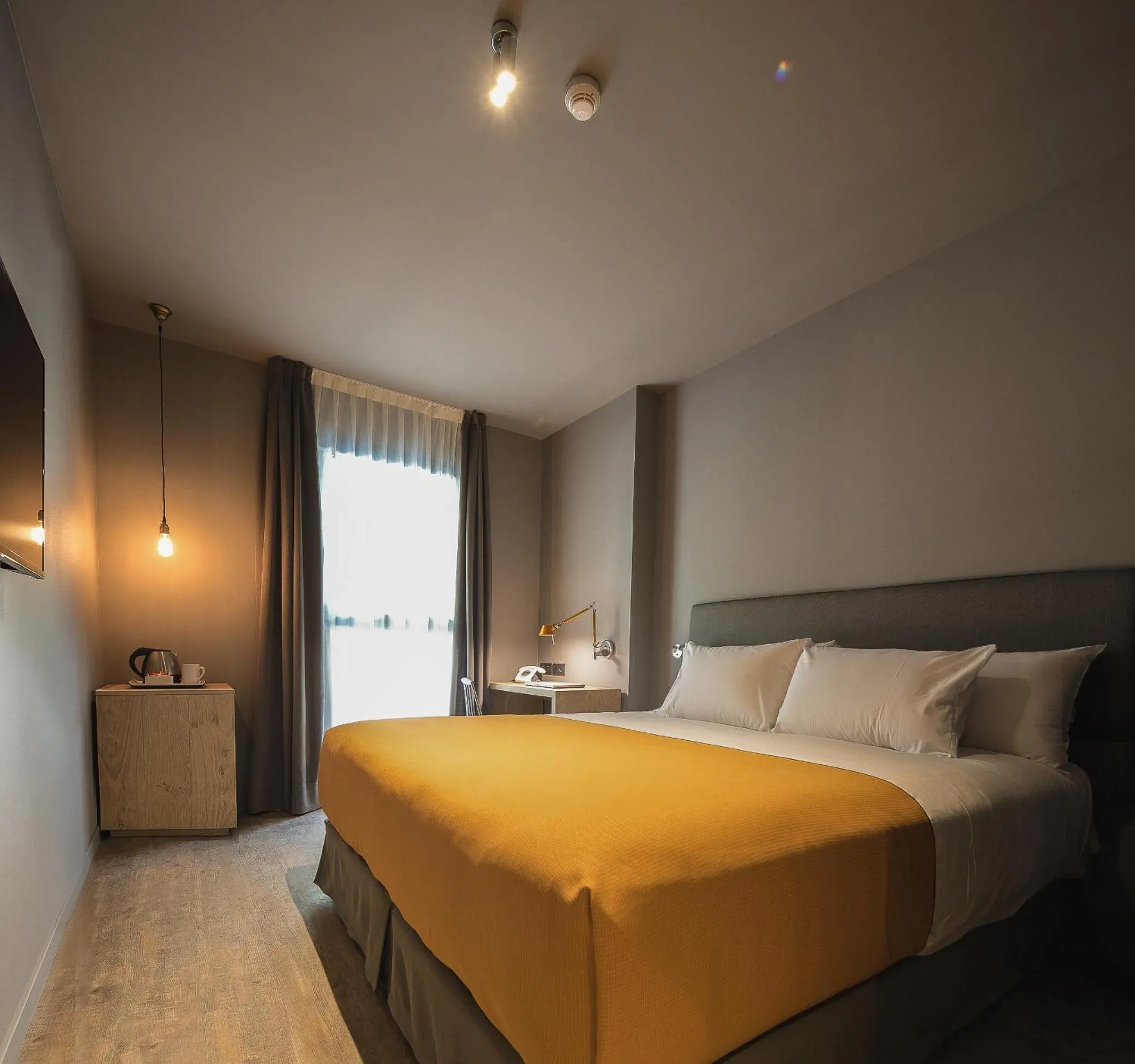 Bed in Yurbban Trafalgar Hotel Bed in Yurbban Trafalgar Hotel