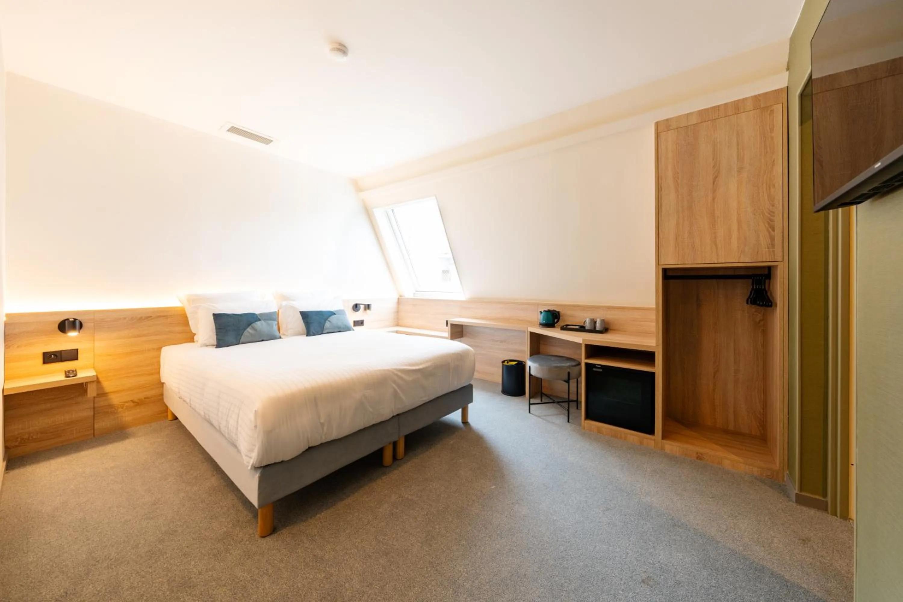 Bed in GREEN PARK HOTEL PARIS