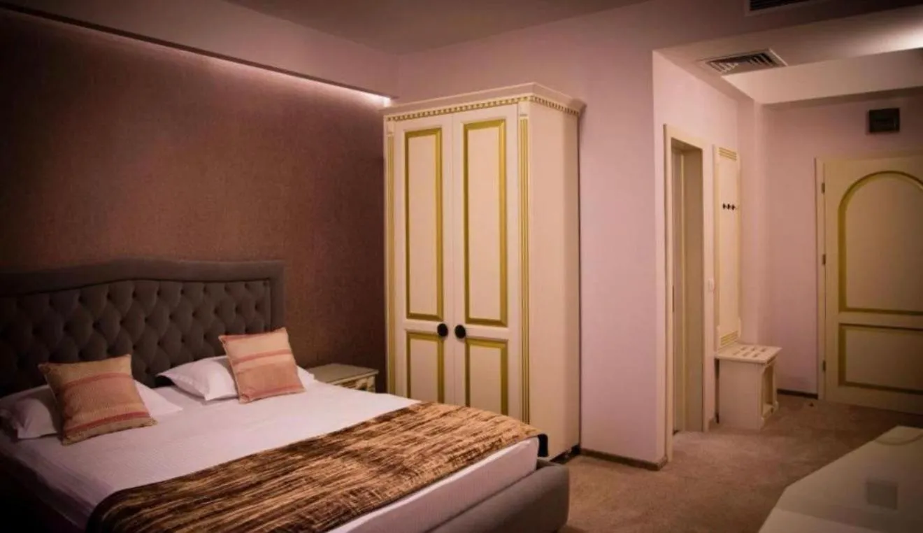 Hotel Goya Collection