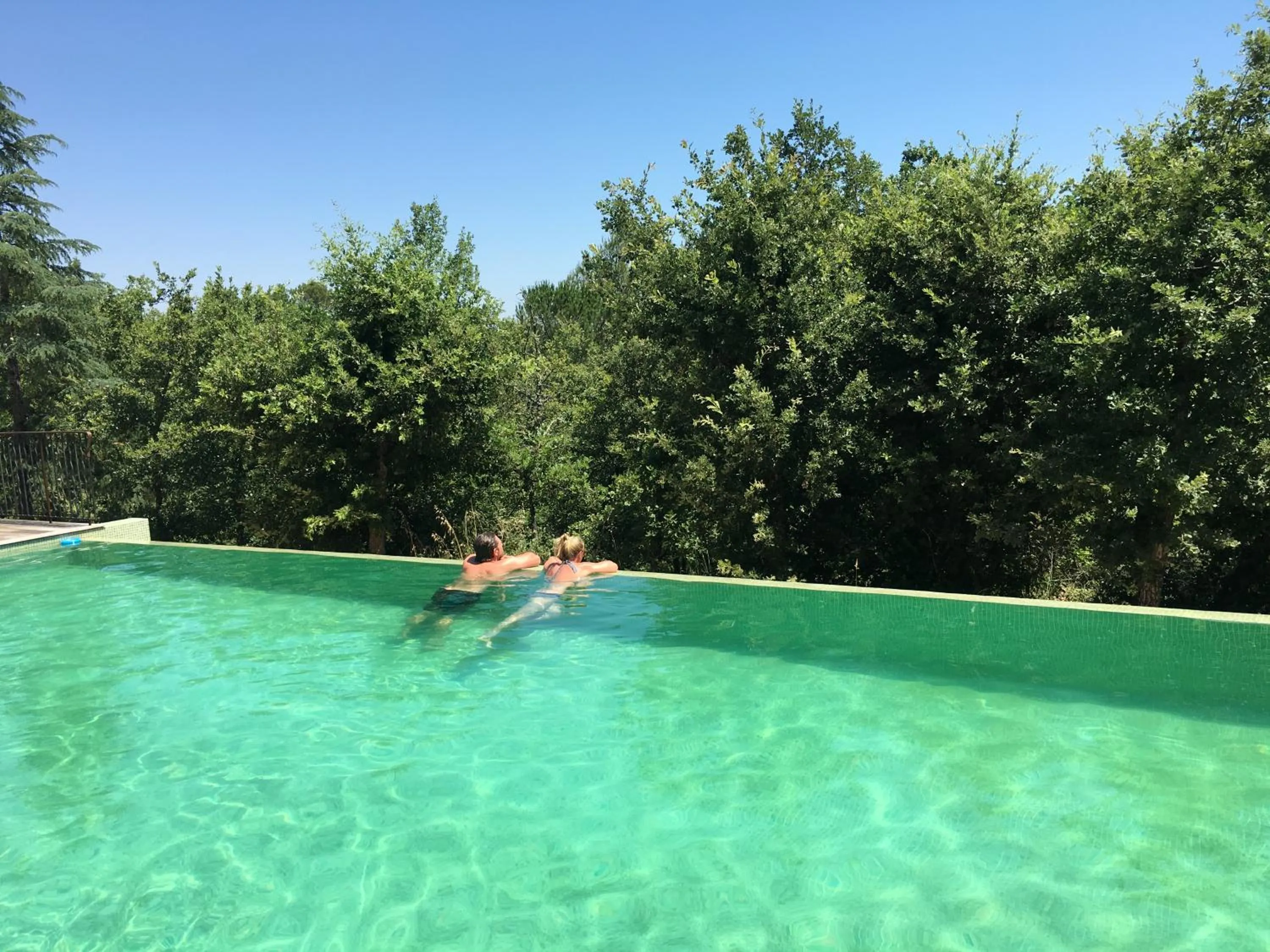 Swimming pool in Sous les oliviers - Jacuzzi - Studios de standing tout-équipés