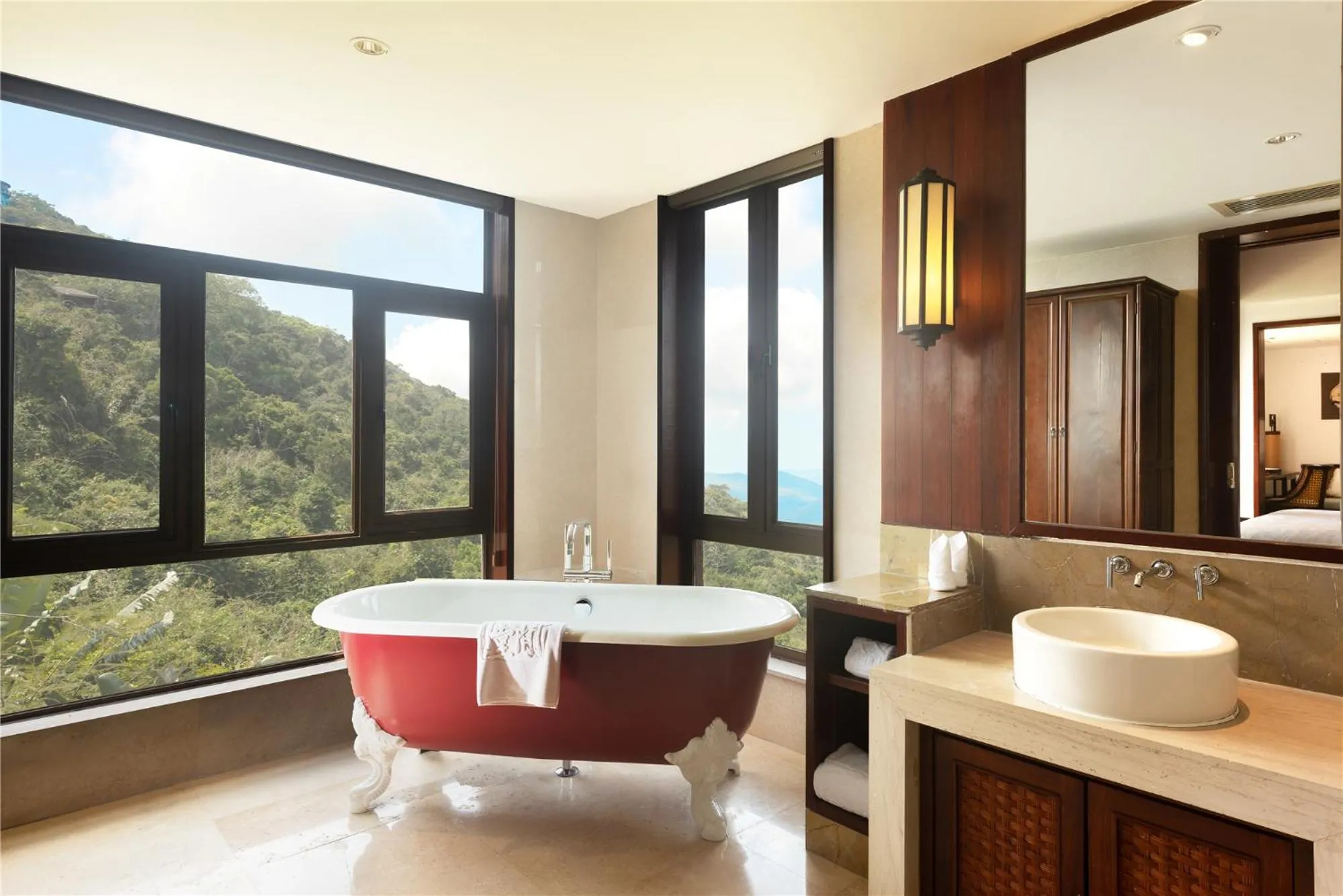 Yalong Bay Earthly Paradise Birds Nest Resort （Mountain Villas)