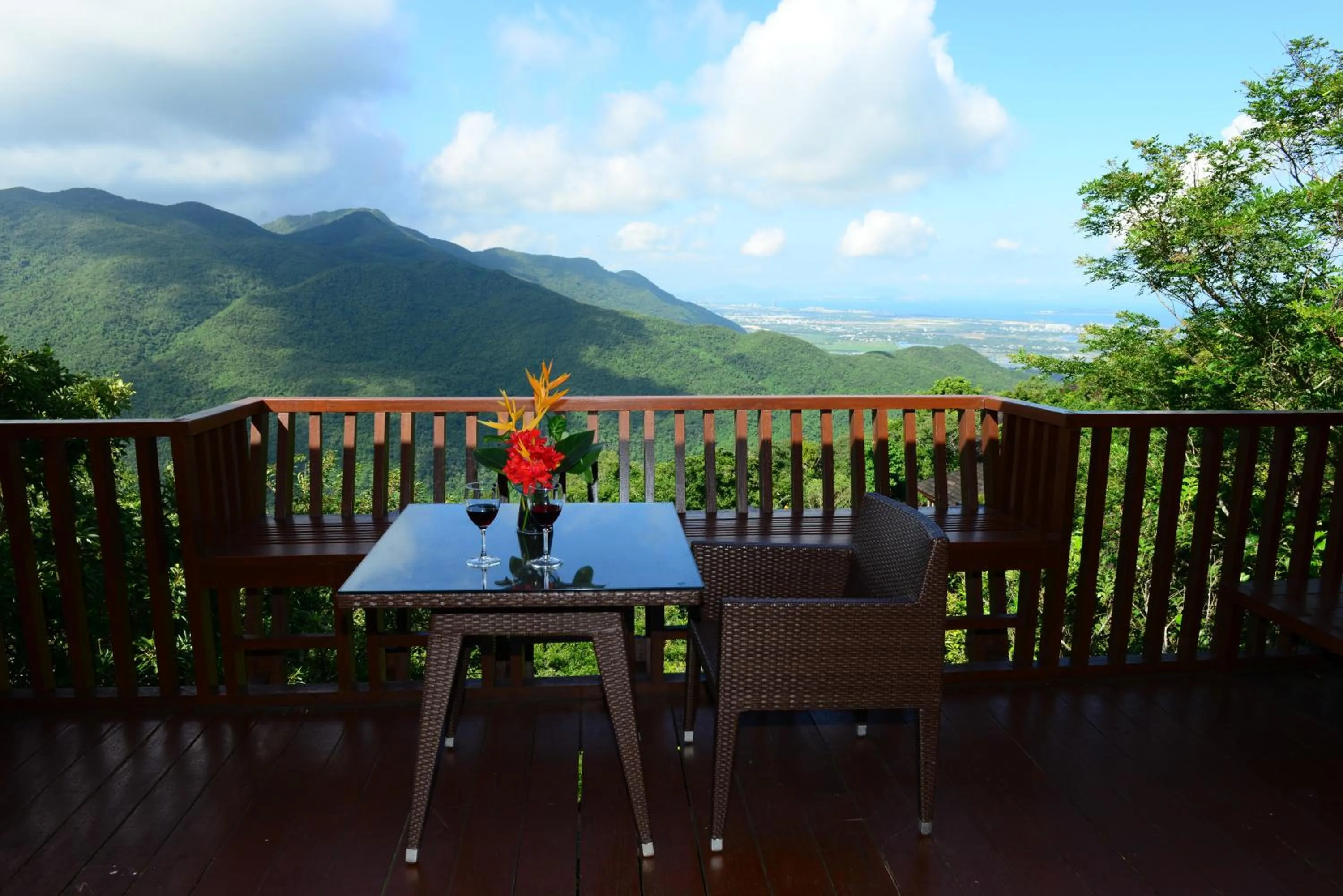 Balcony/Terrace in Yalong Bay Earthly Paradise Birds Nest Resort （Mountain Villas)
