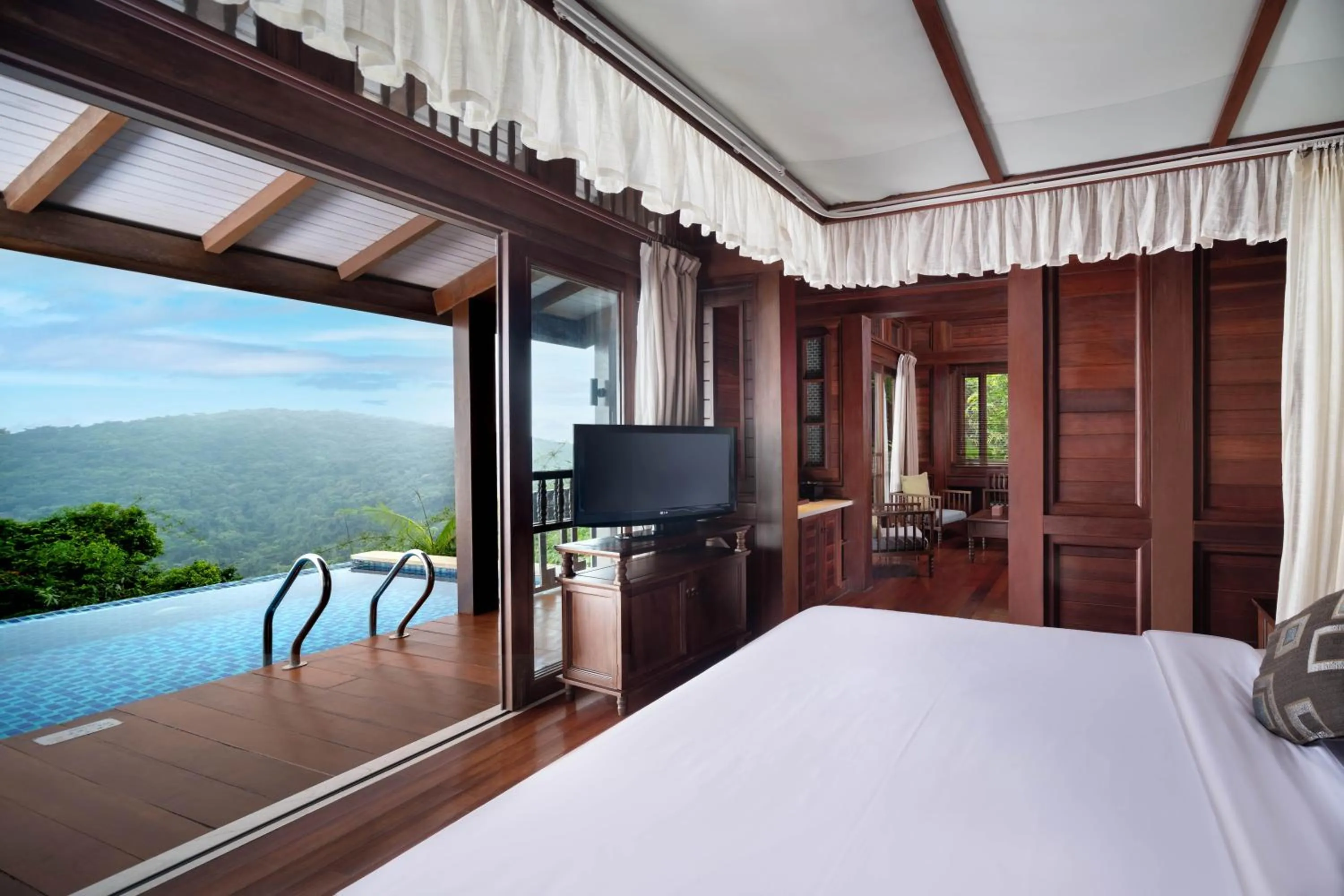 Bed in Yalong Bay Earthly Paradise Birds Nest Resort （Mountain Villas)