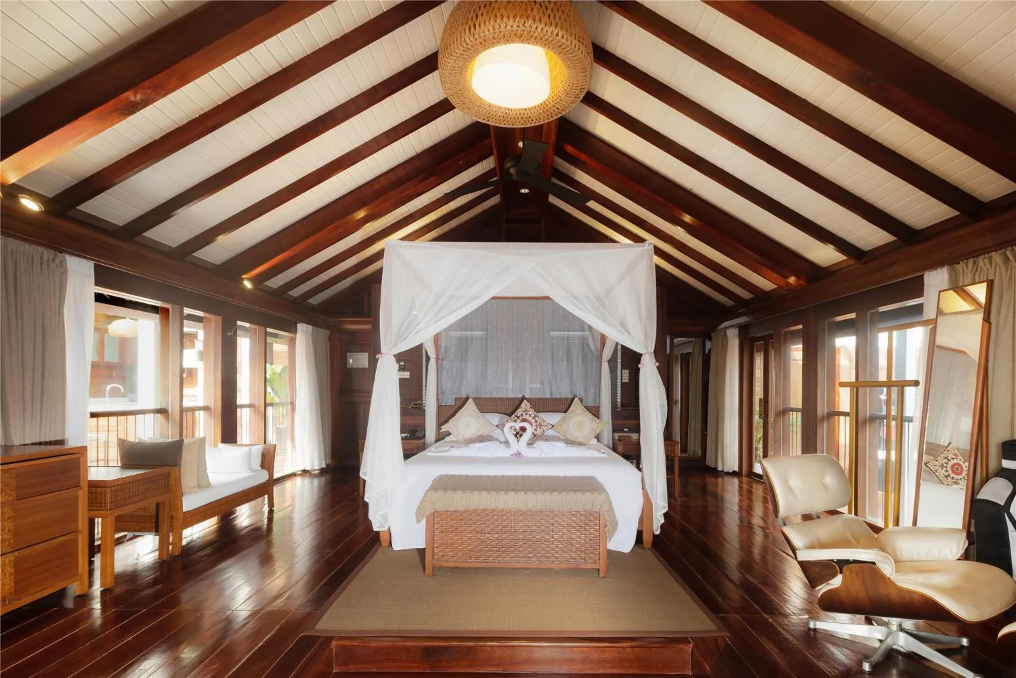 Bed in Yalong Bay Earthly Paradise Birds Nest Resort （Mountain Villas)