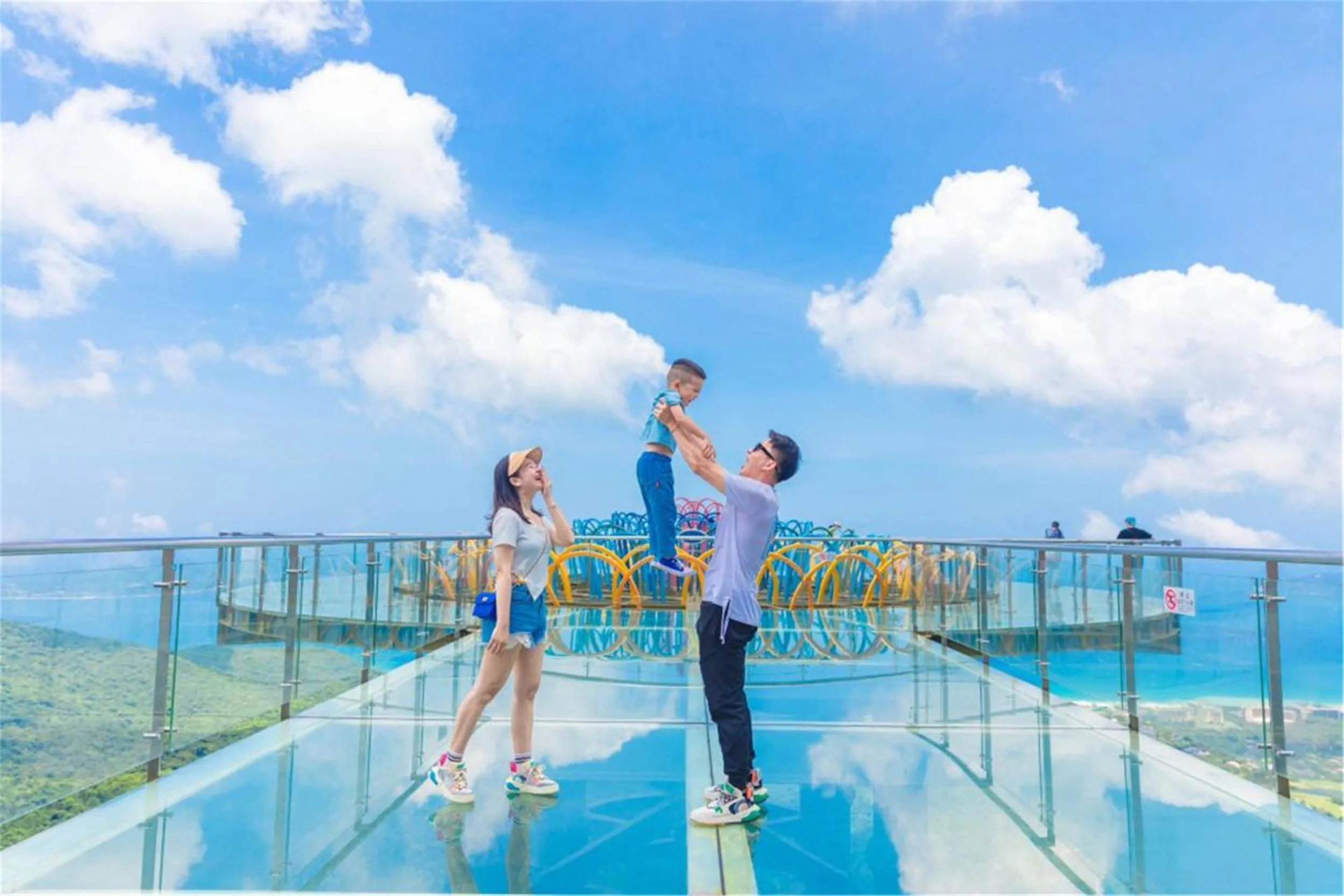 Yalong Bay Earthly Paradise Birds Nest Resort （Mountain Villas)