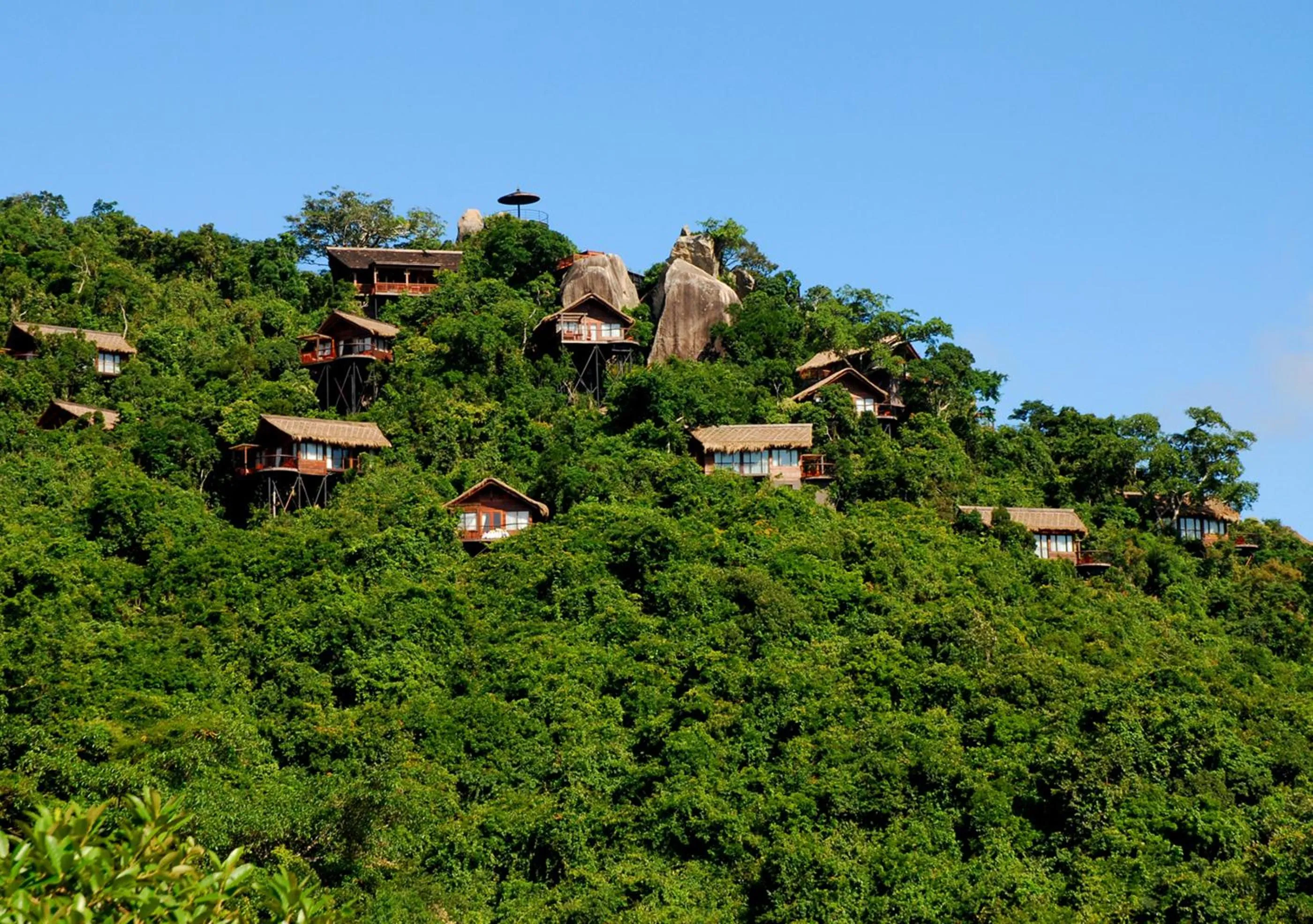 Natural landscape in Yalong Bay Earthly Paradise Birds Nest Resort （Mountain Villas)