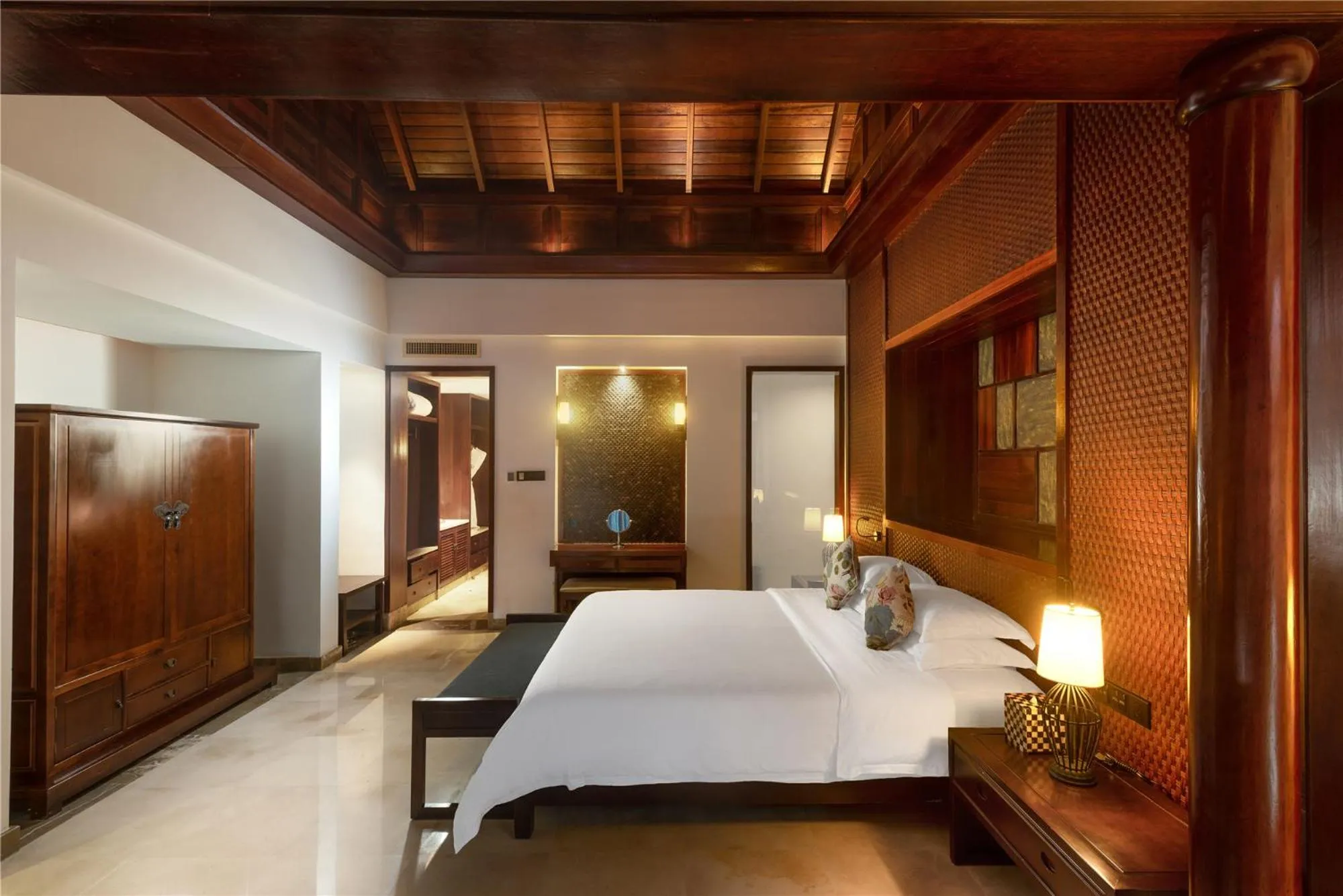 Bed in Yalong Bay Earthly Paradise Birds Nest Resort （Mountain Villas)