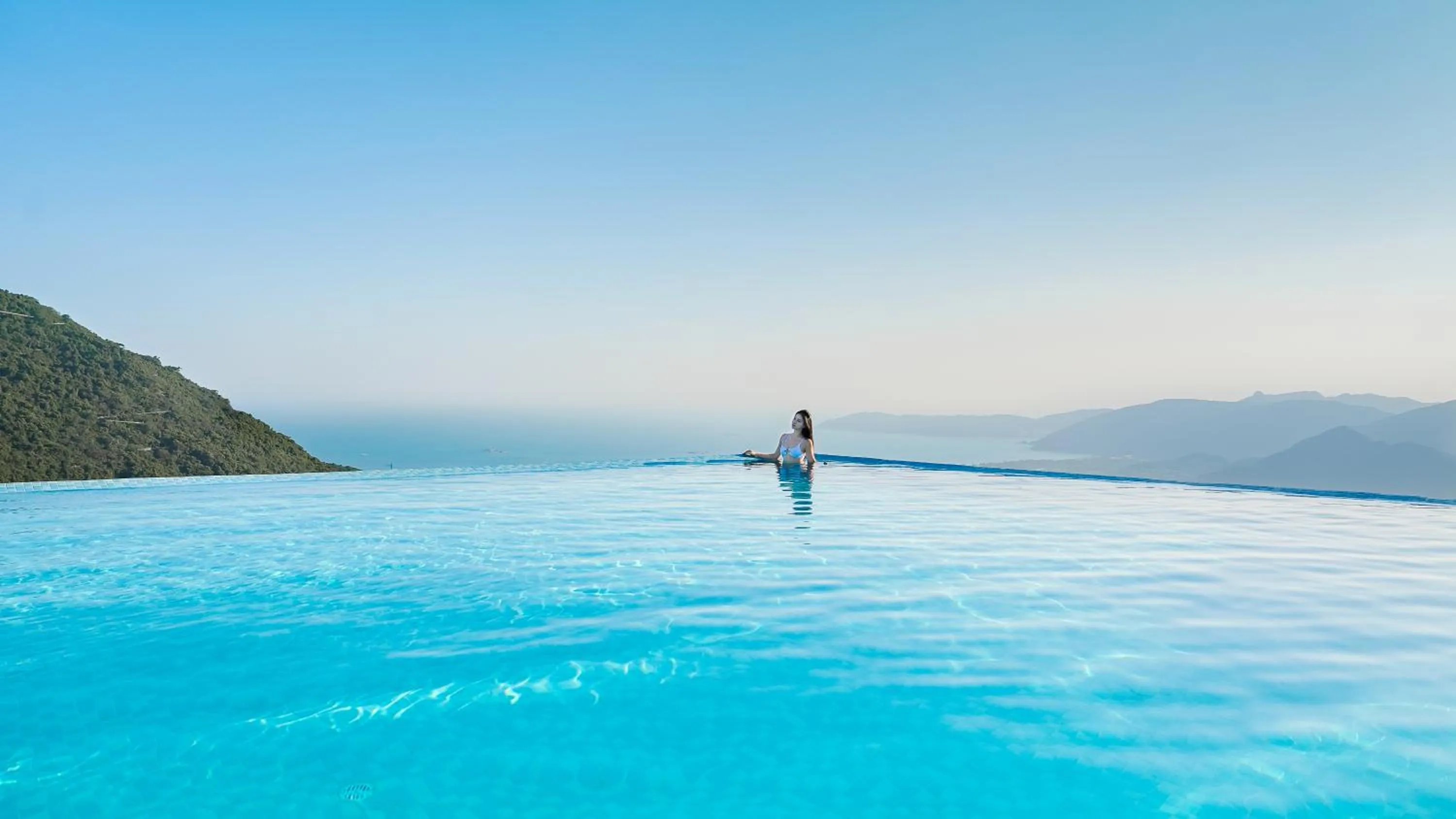 Pool view in Yalong Bay Earthly Paradise Birds Nest Resort （Mountain Villas)