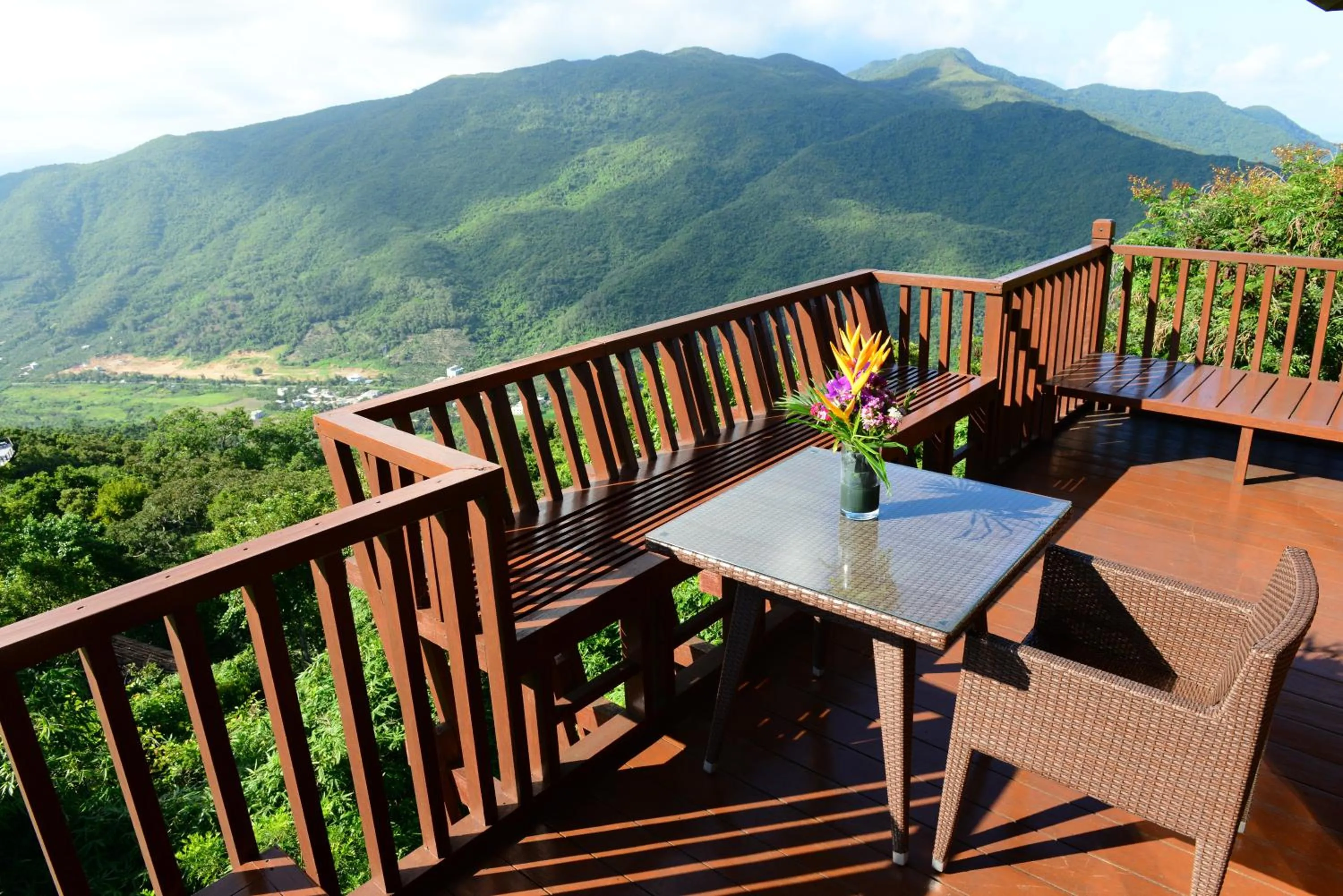 Balcony/Terrace in Yalong Bay Earthly Paradise Birds Nest Resort （Mountain Villas)
