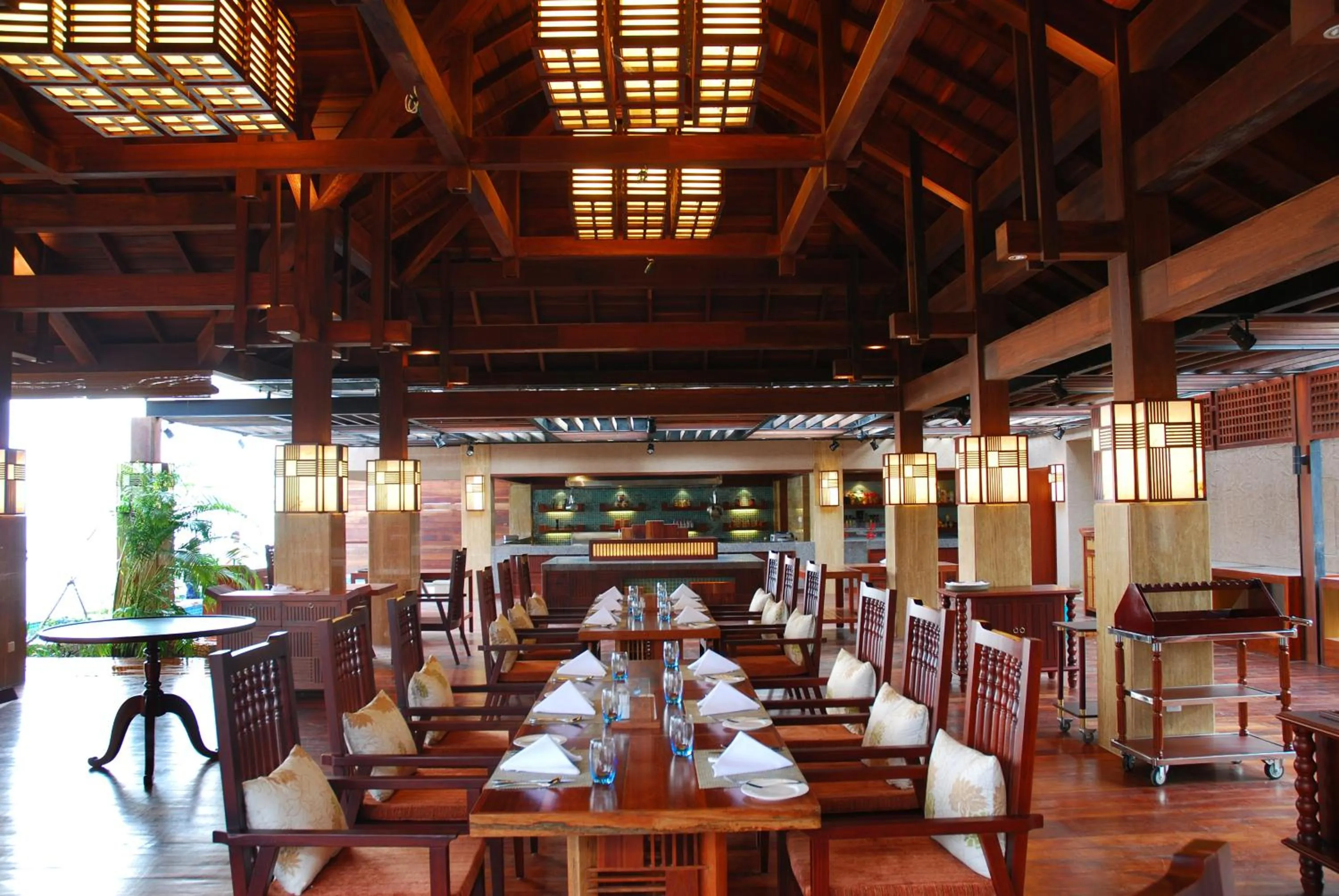Restaurant/places to eat in Yalong Bay Earthly Paradise Birds Nest Resort （Mountain Villas)