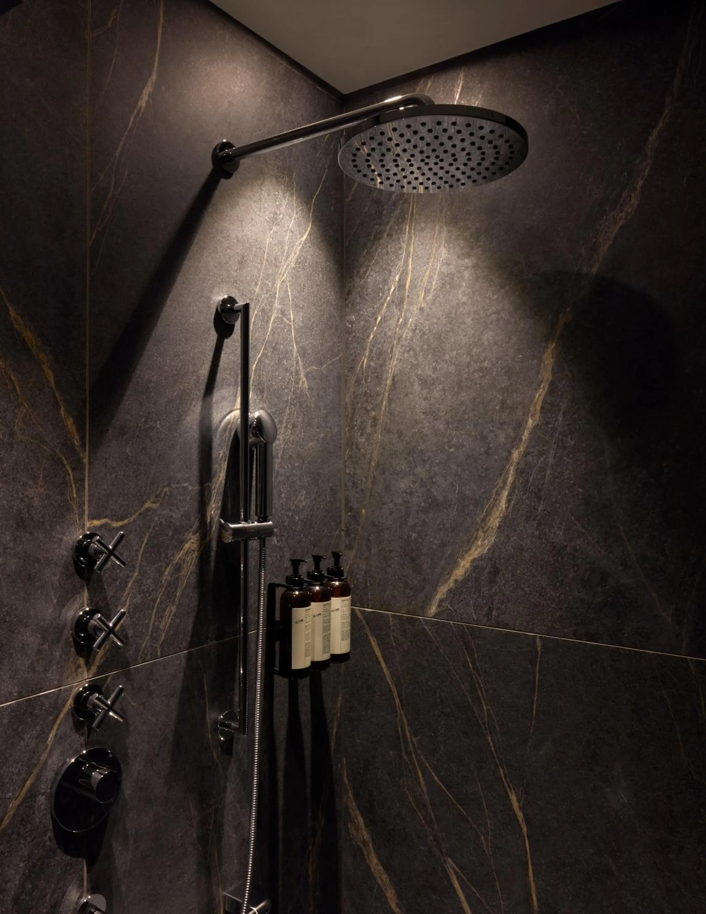 Shower in Miiro The Mansard