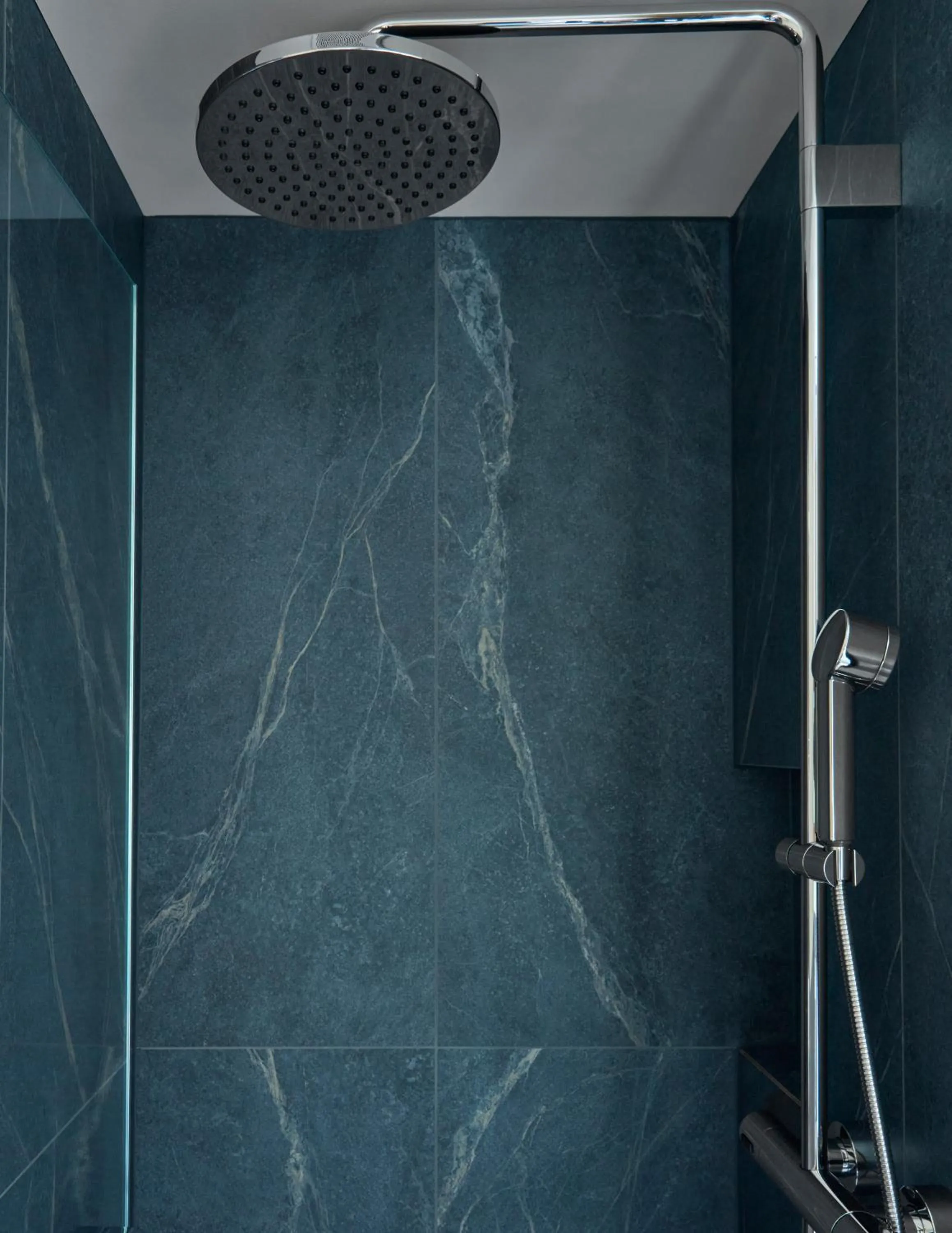 Shower in Miiro The Mansard