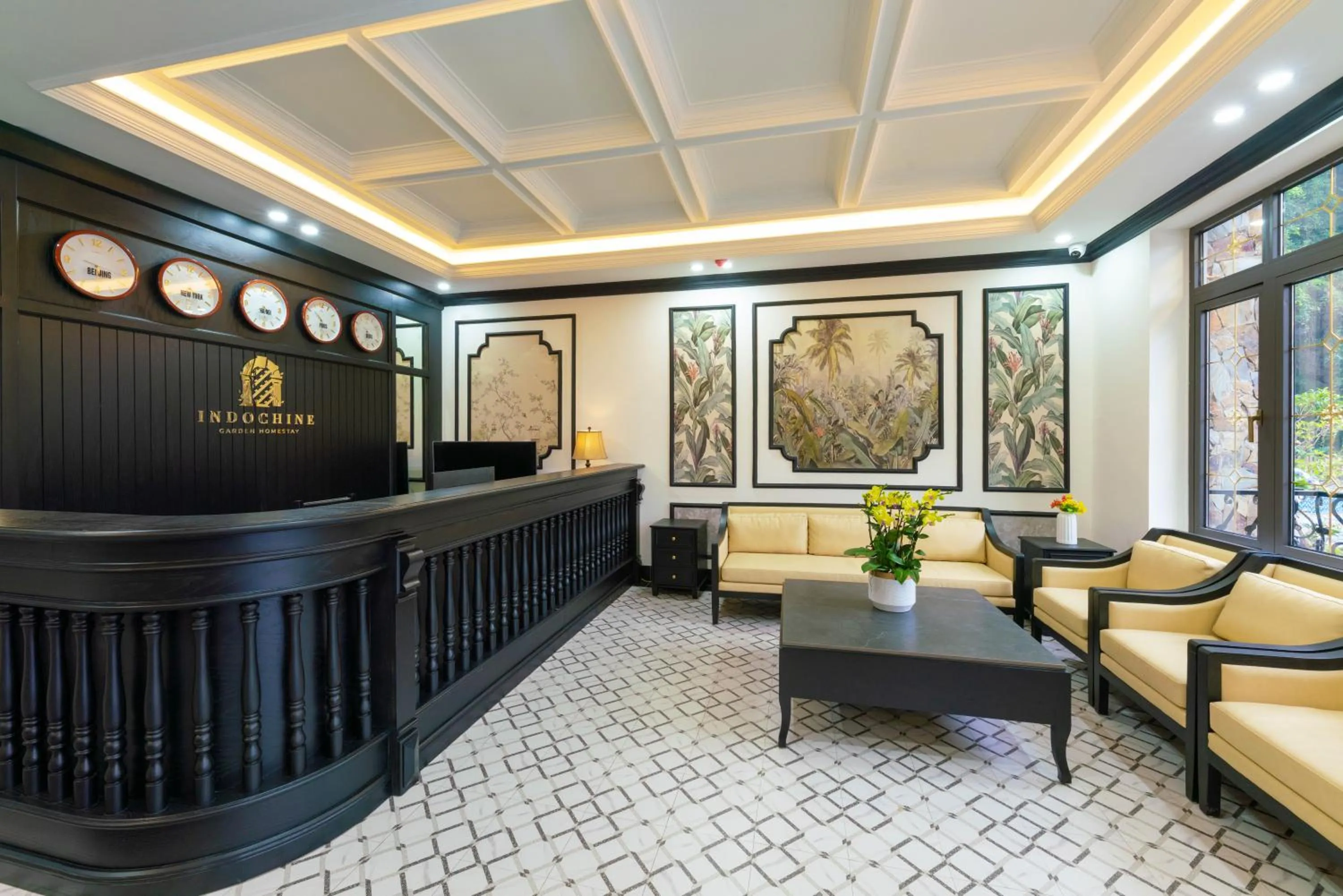 concierge in Indochine Boutique Hotel Ninh Bình
