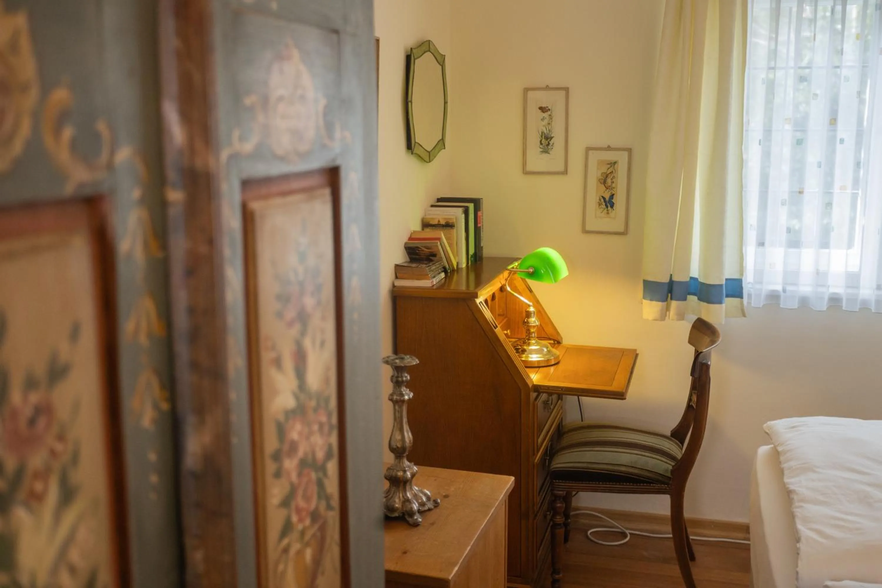 Photo of the whole room in Gästehaus Englischer Garten