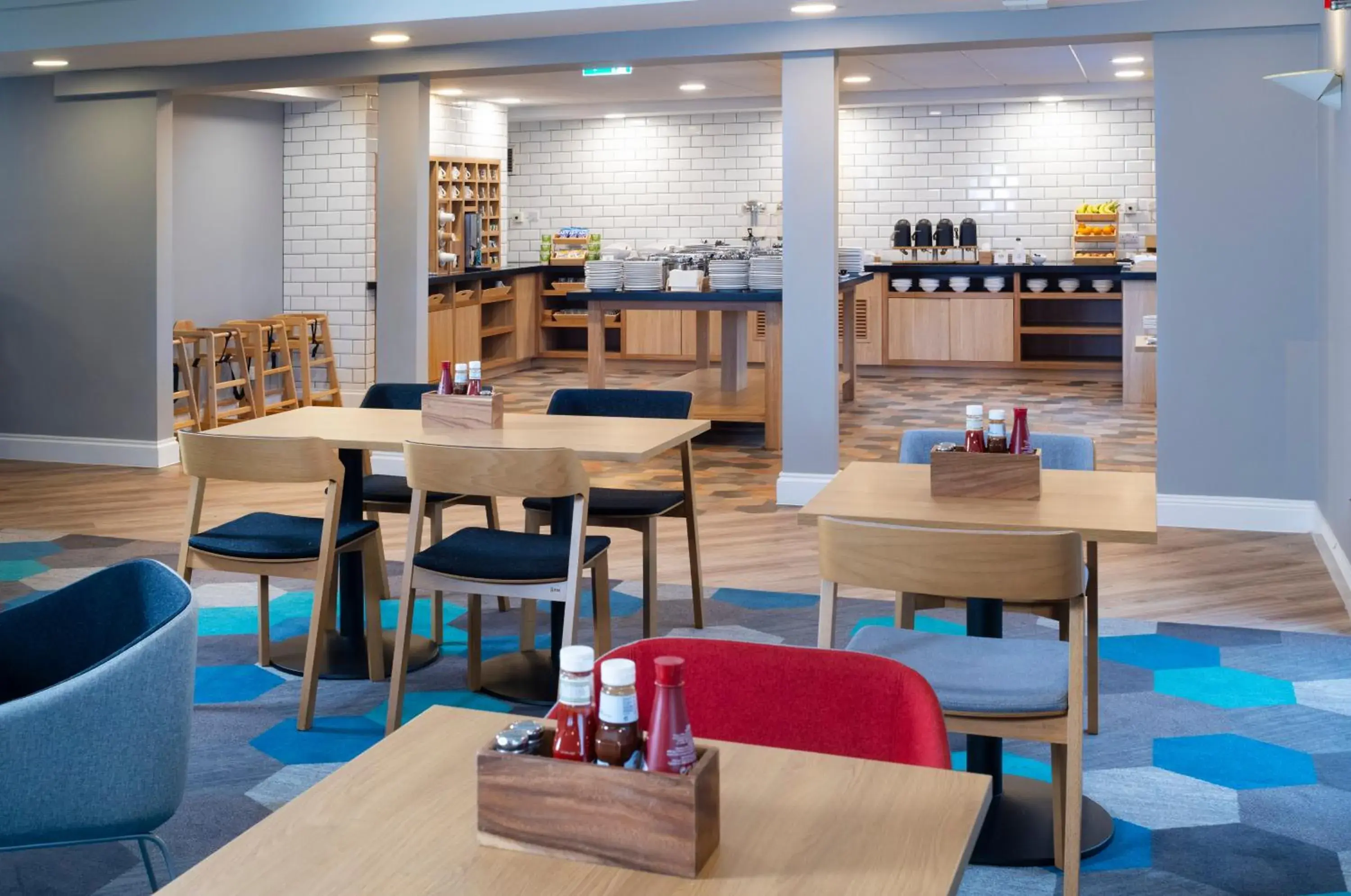 Restaurant/places to eat in Holiday Inn Express Stafford by IHG Restaurant/places to eat in Holiday Inn Express Stafford by IHG