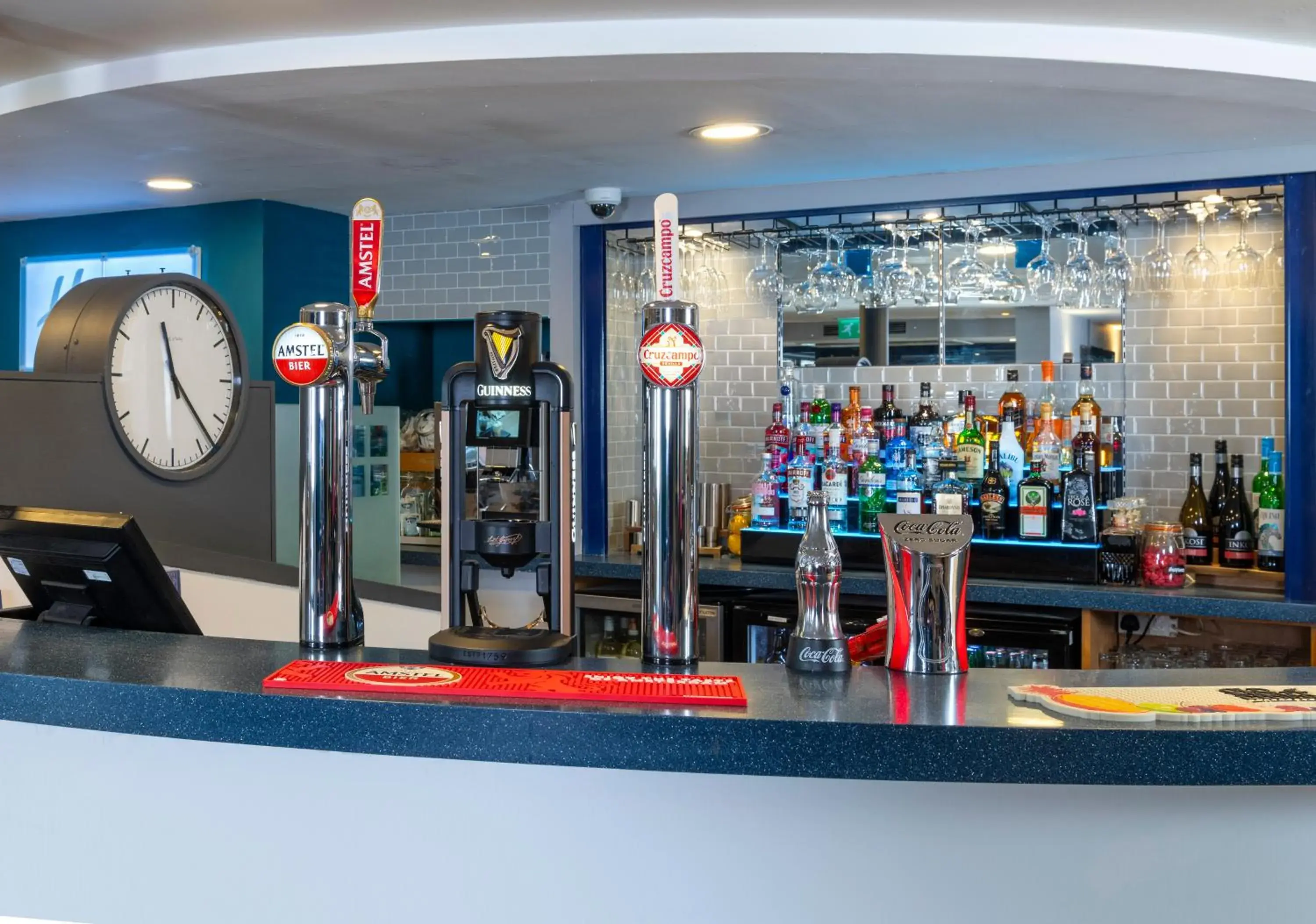 Lounge or bar in Holiday Inn Express Stafford by IHG Lounge or bar in Holiday Inn Express Stafford by IHG