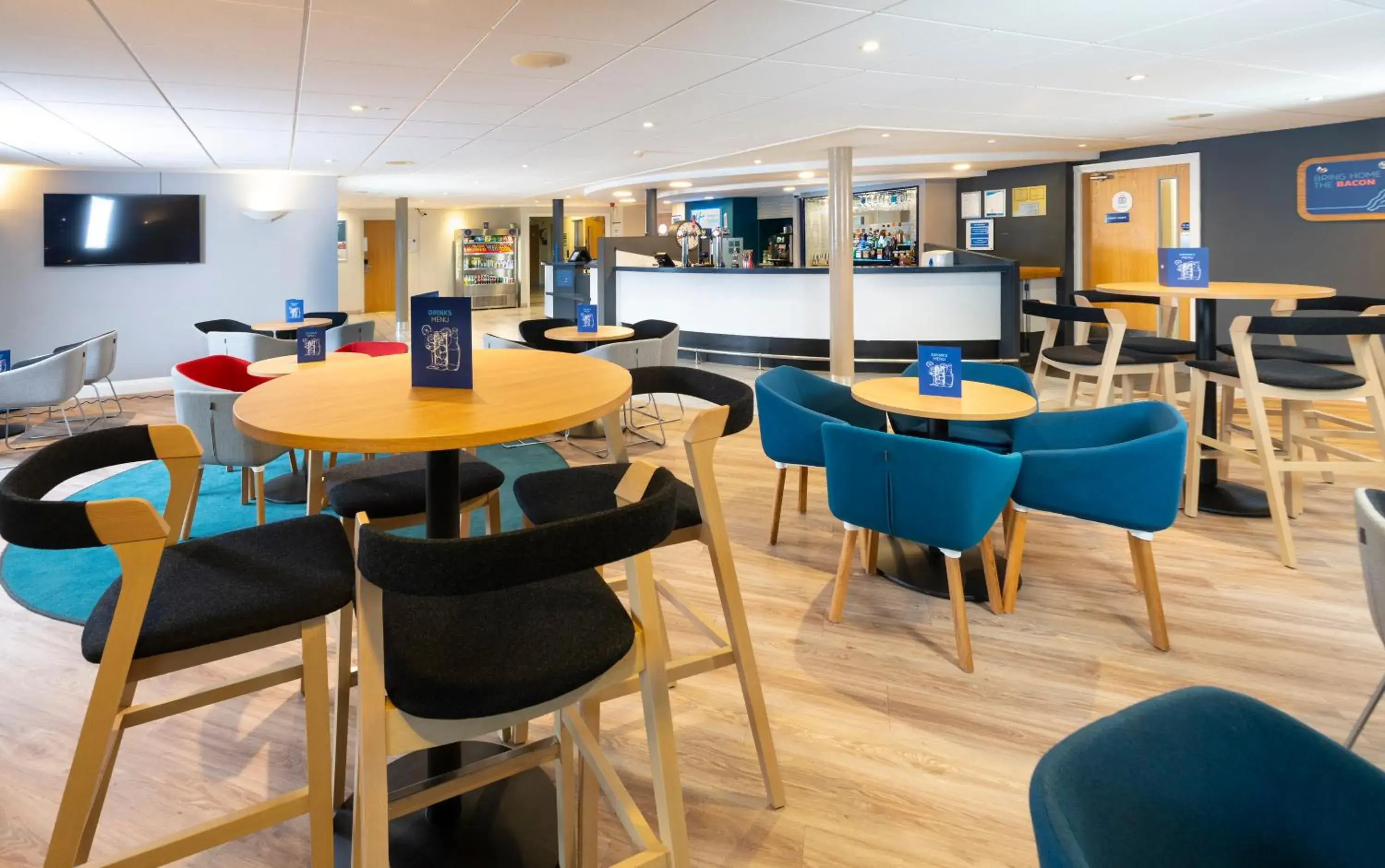 Restaurant/places to eat in Holiday Inn Express Stafford by IHG Restaurant/places to eat in Holiday Inn Express Stafford by IHG